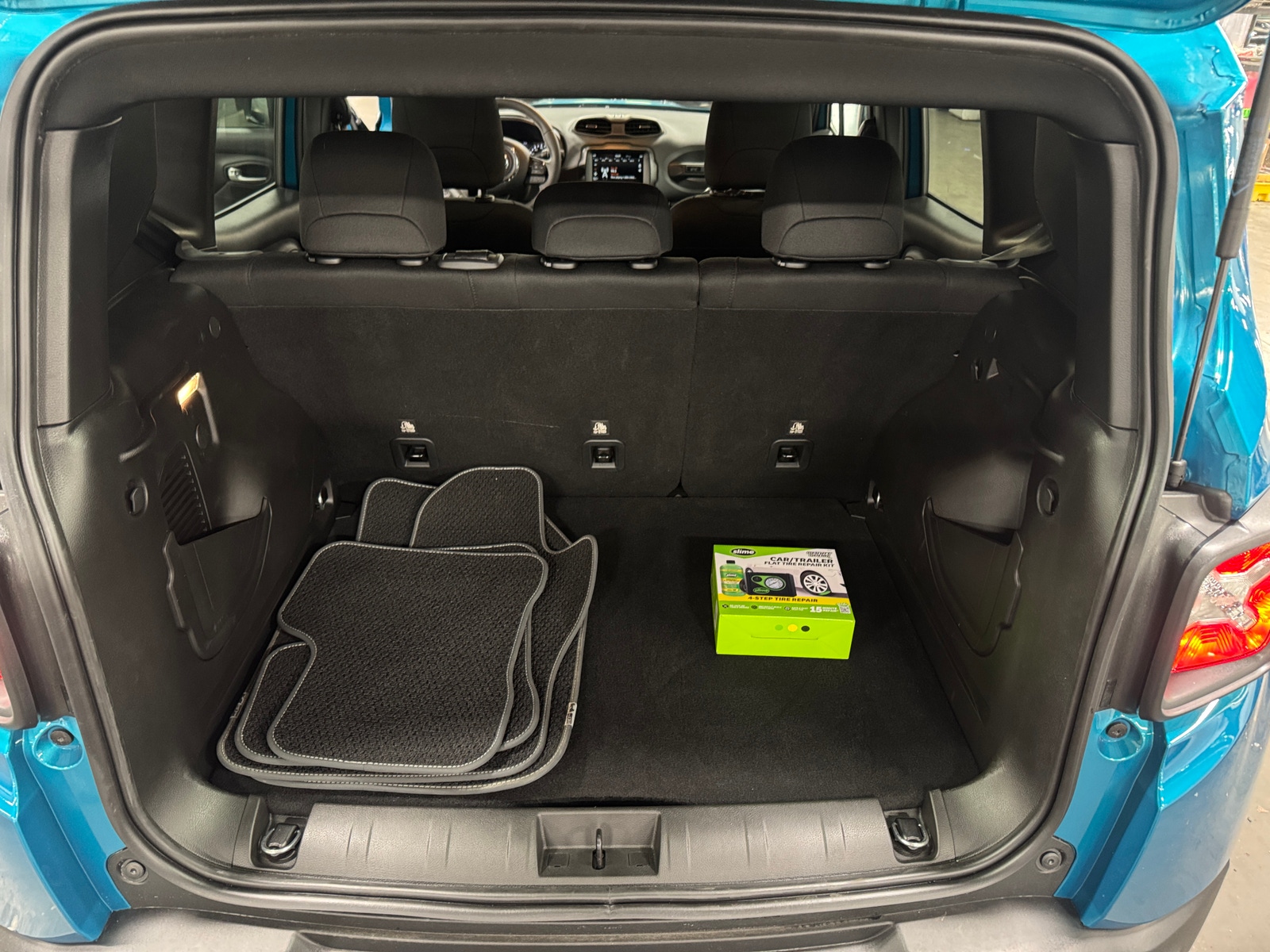 Thumbnail: 2021 Jeep Renegade - 7