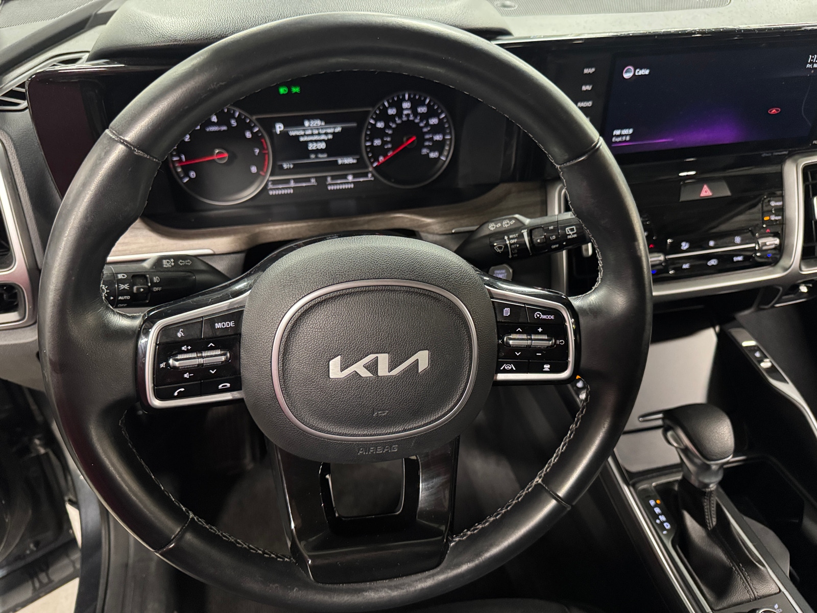 Thumbnail: 2022 Kia Sorento - 4