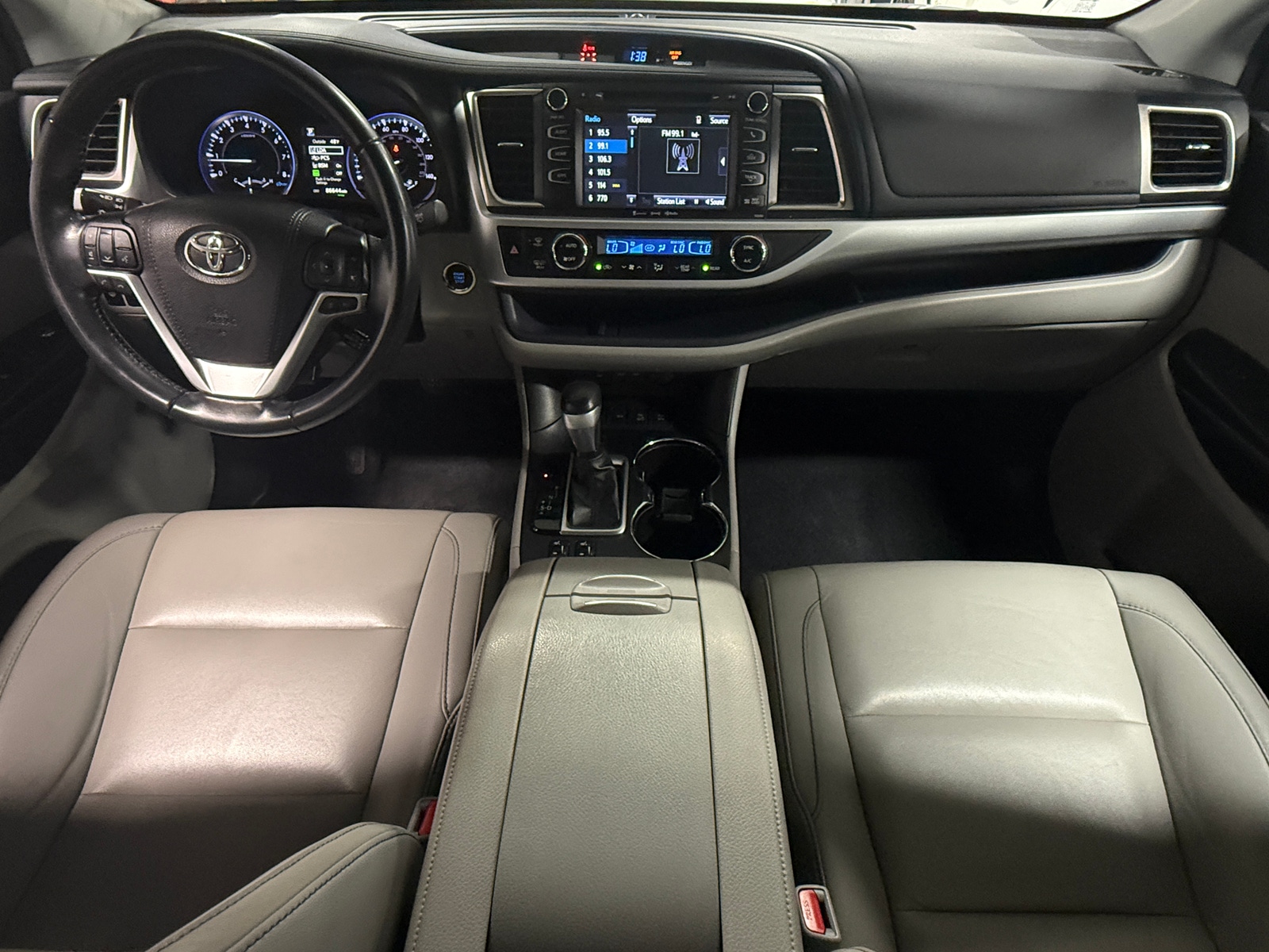 Thumbnail: 2019 Toyota Highlander - 2