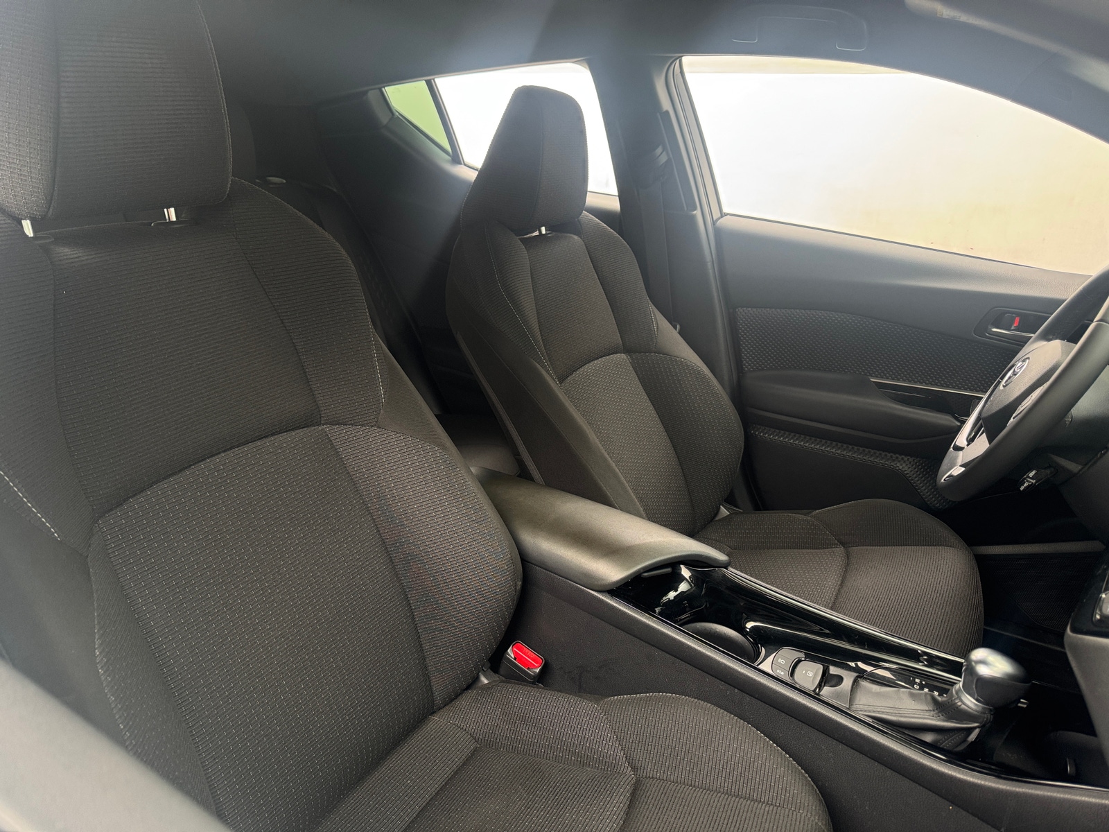 Thumbnail: 2019 Toyota C-HR - 2