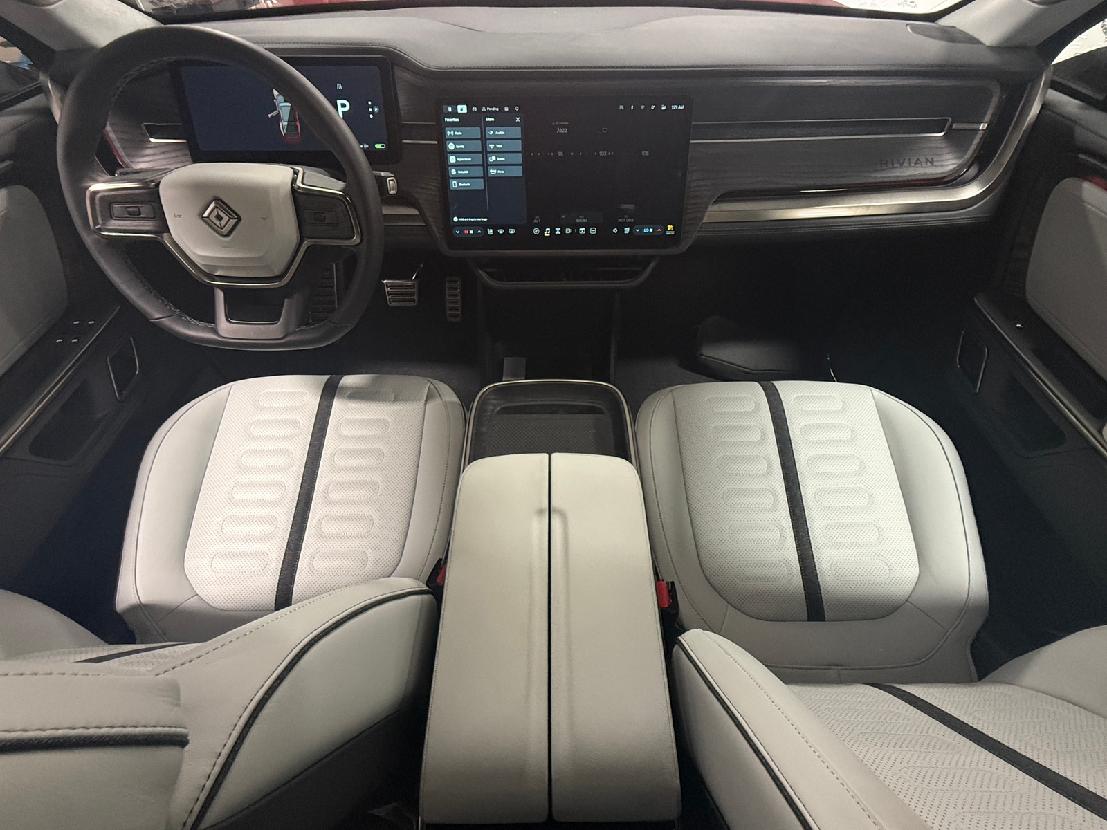 Thumbnail: 2023 Rivian R1S - 2