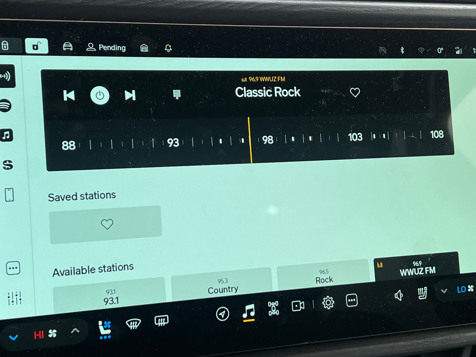 Thumbnail: 2023 Rivian R1S - 3