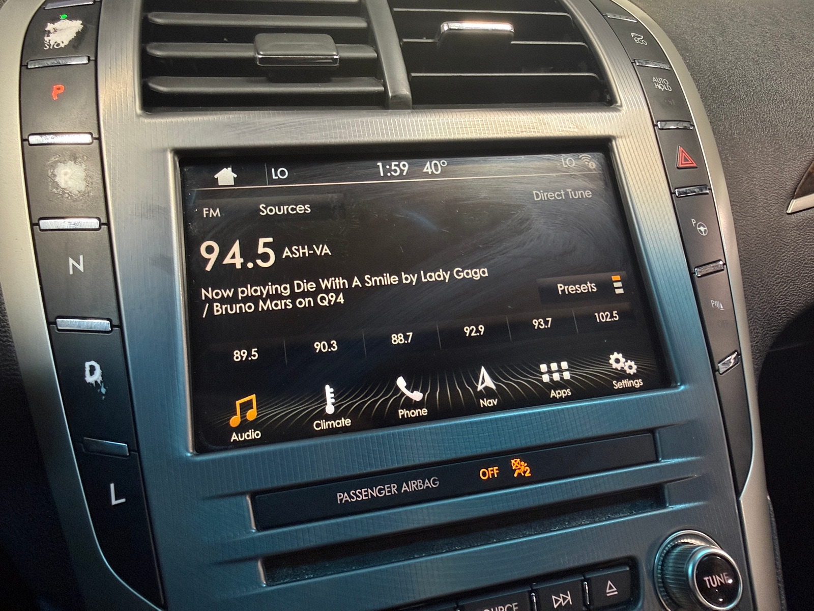 Thumbnail: 2017 Lincoln MKZ - 3