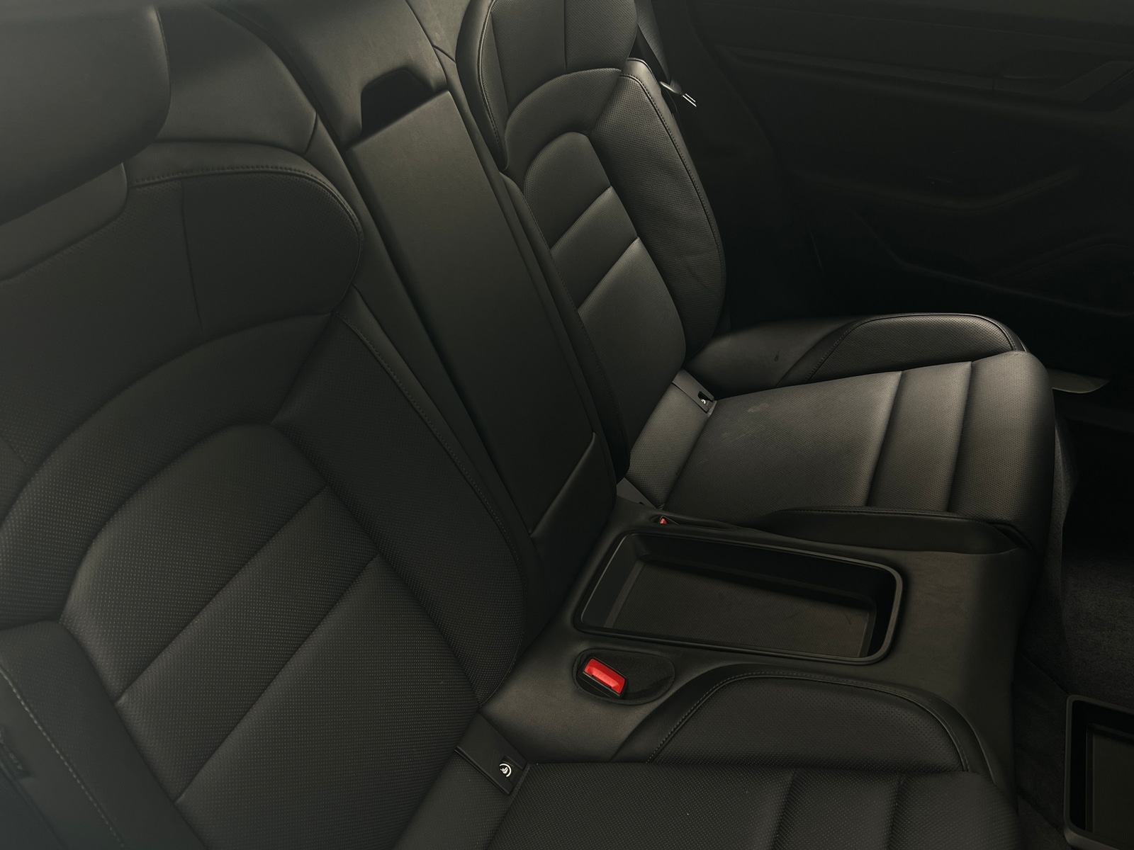 Thumbnail: 2020 Porsche Taycan - 5