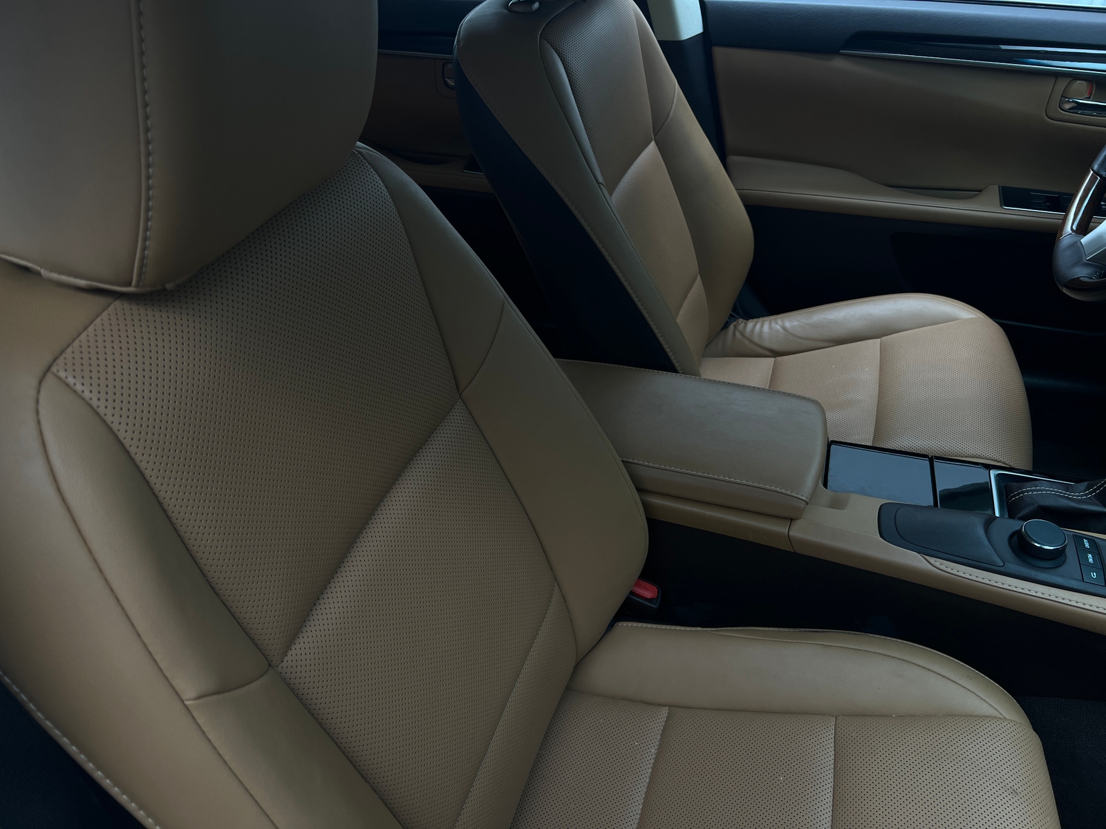 Thumbnail: 2018 Lexus ES - 2