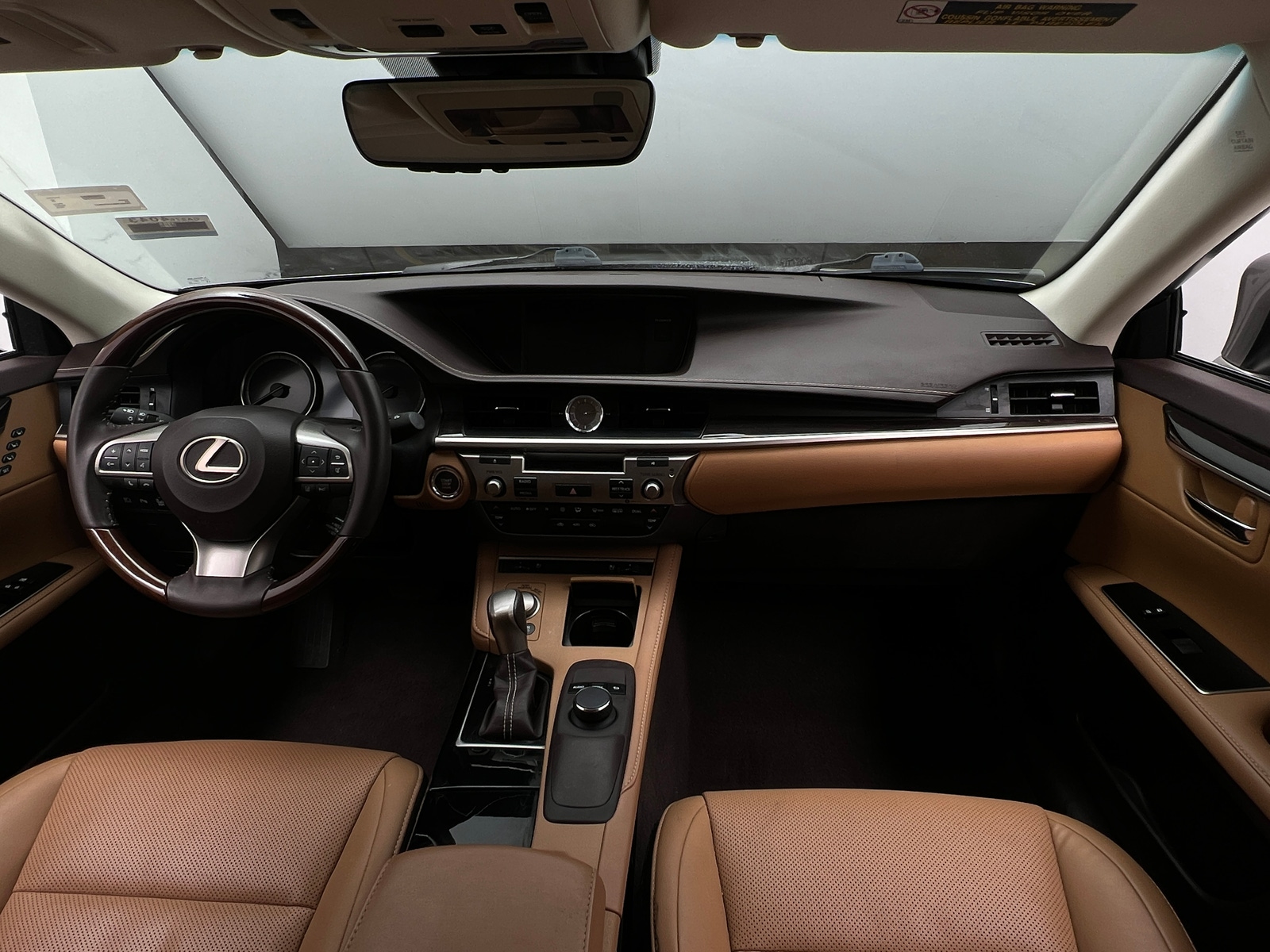 Thumbnail: 2018 Lexus ES - 3