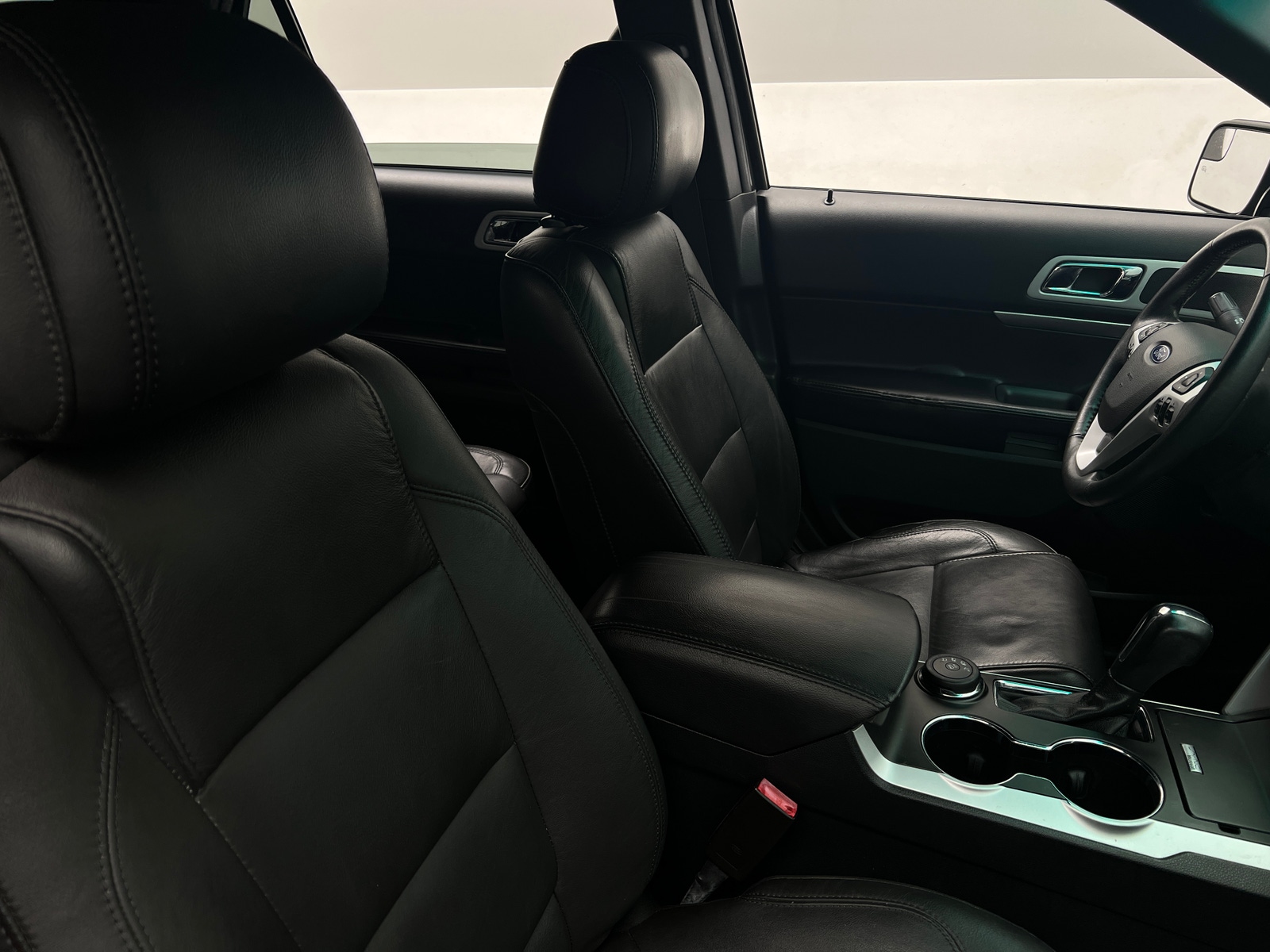 Thumbnail: 2015 Ford Explorer - 2