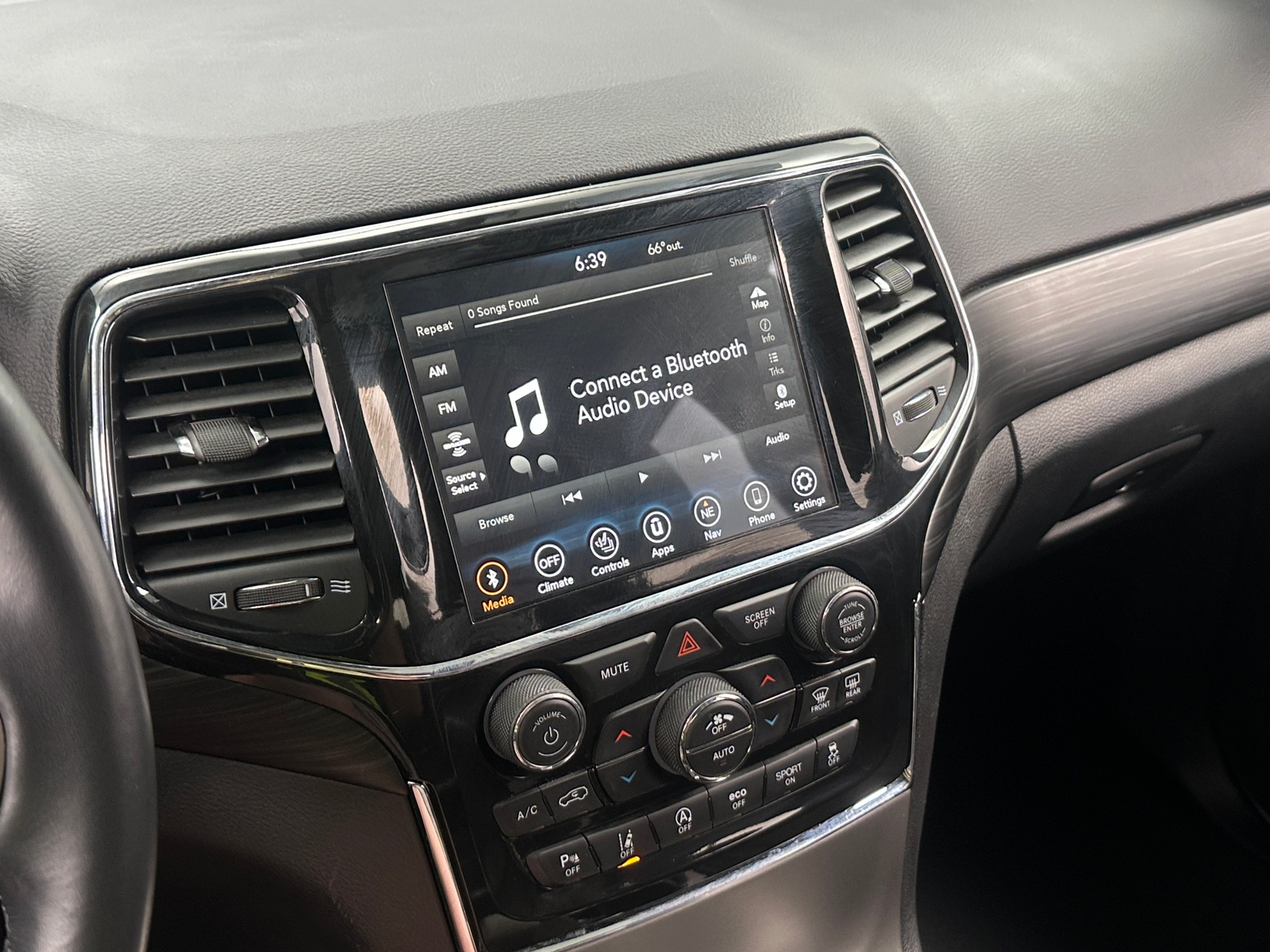 Thumbnail: 2021 Jeep Grand Cherokee - 4