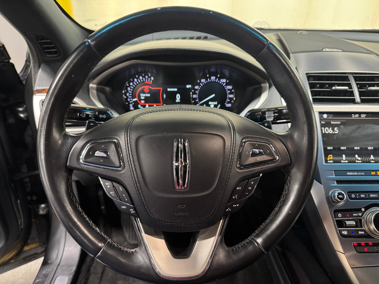 Thumbnail: 2019 Lincoln MKZ - 4