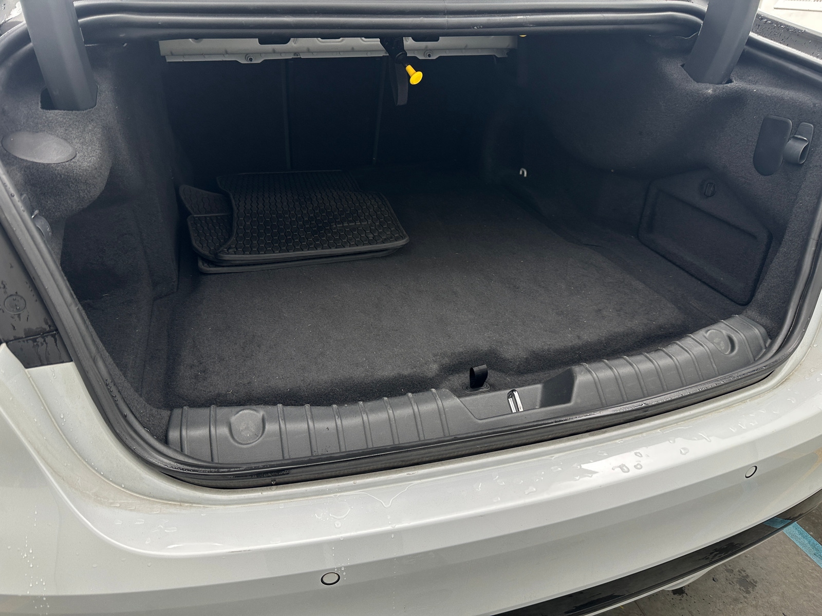 Thumbnail: 2021 Jaguar XF - 6