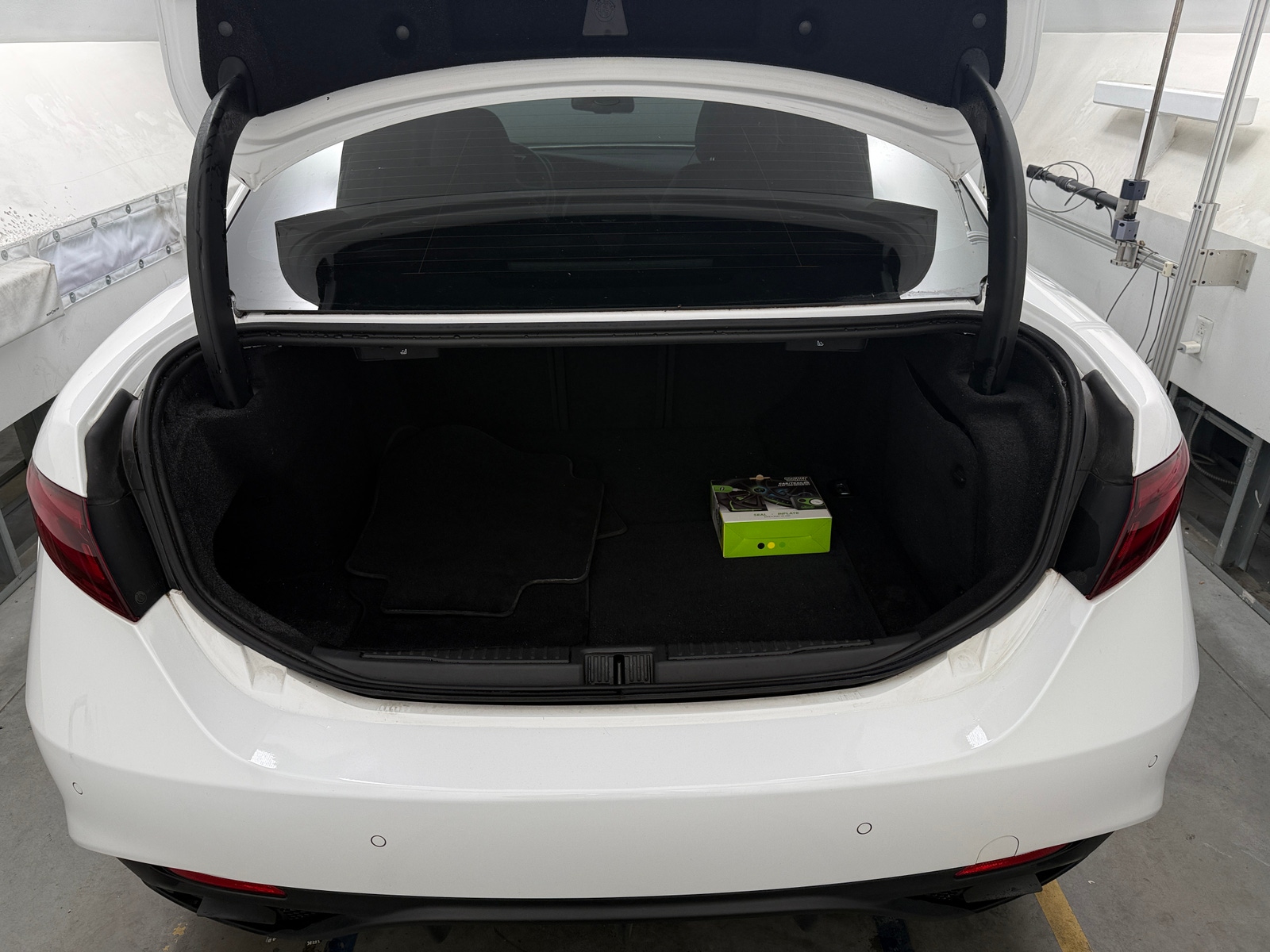 Thumbnail: 2023 Alfa Romeo Giulia - 6