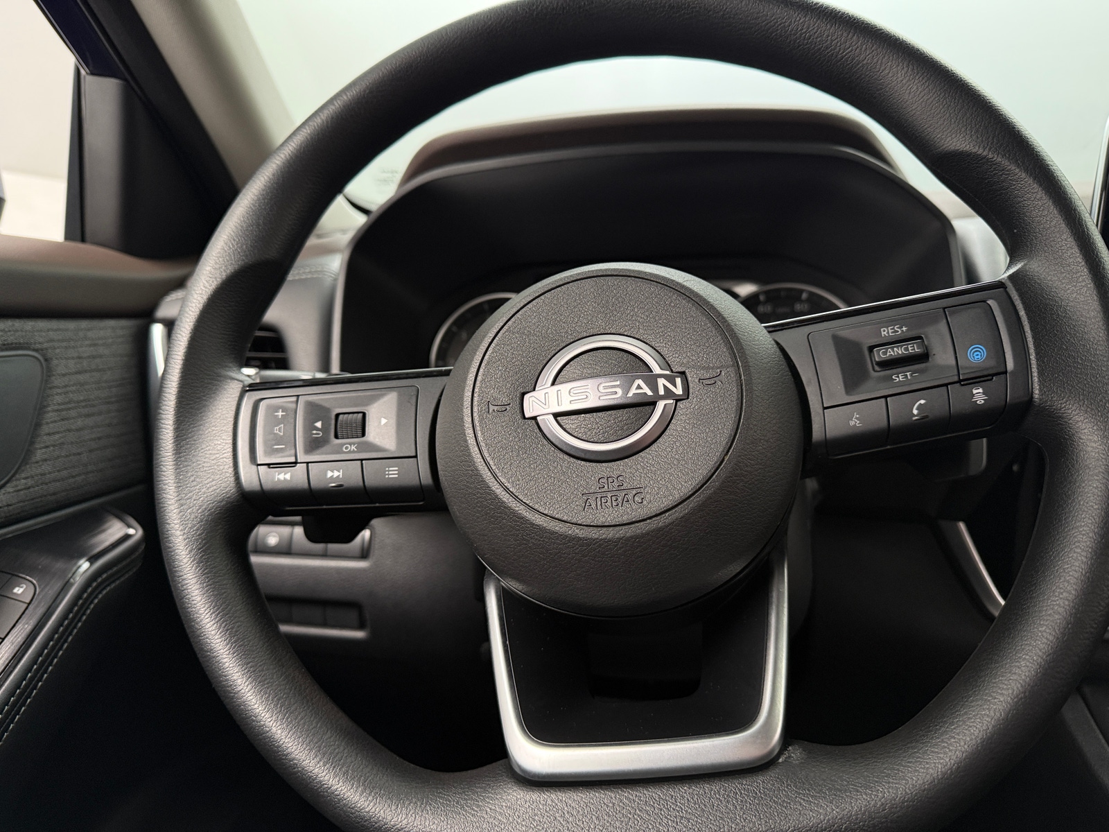 Thumbnail: 2022 Nissan Rogue - 5