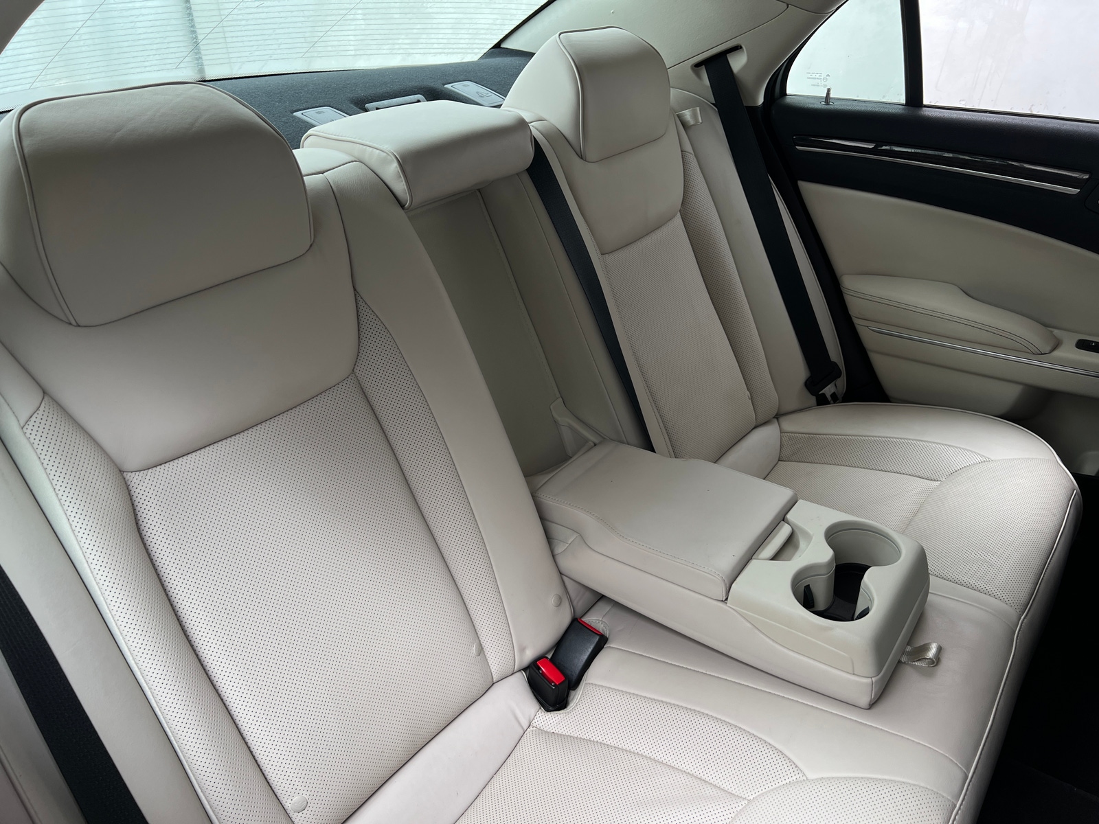 Thumbnail: 2018 Chrysler 300 - 5