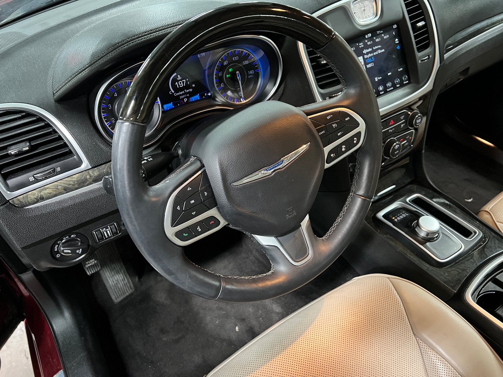 Thumbnail: 2018 Chrysler 300 - 4