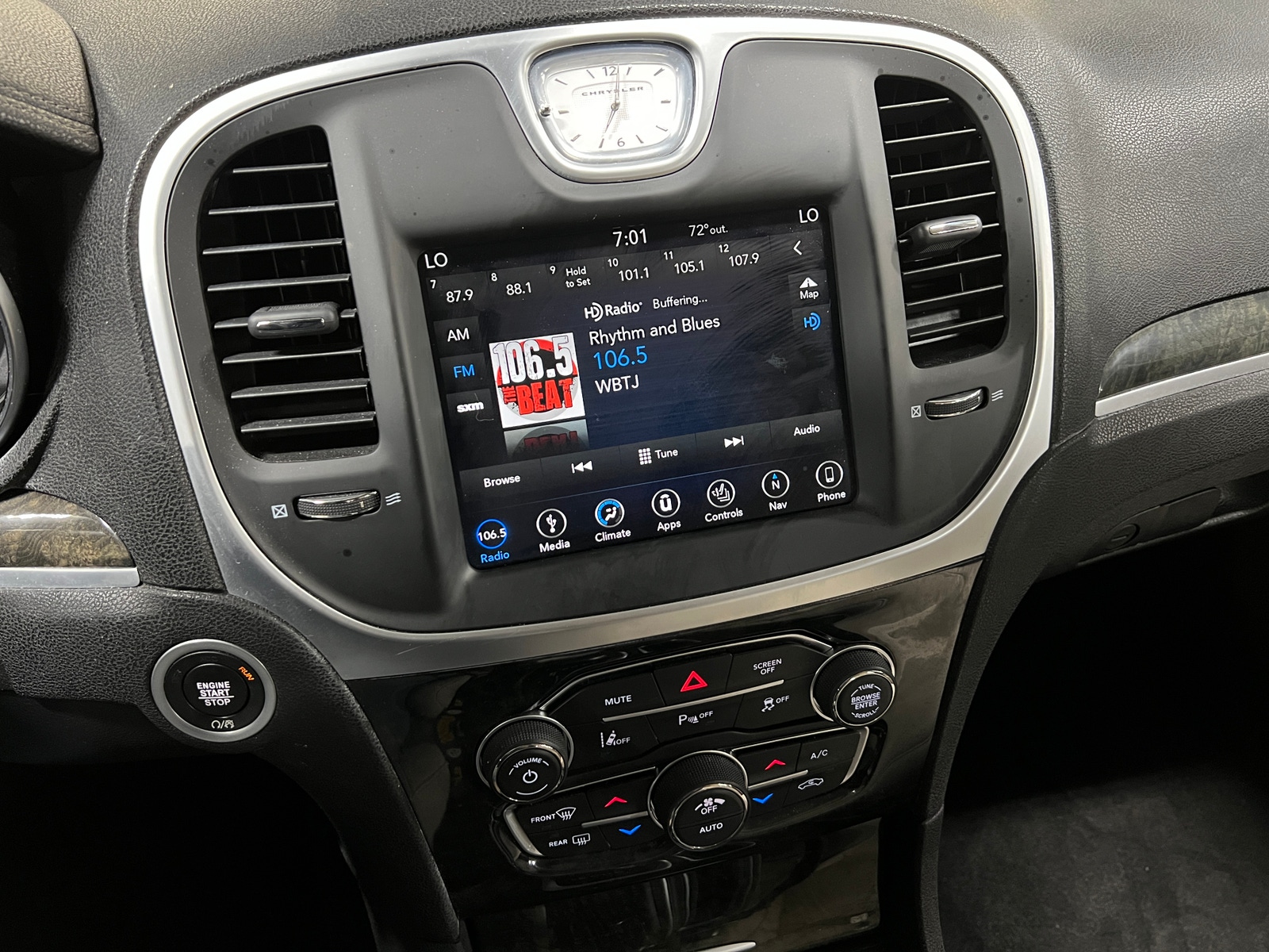 Thumbnail: 2018 Chrysler 300 - 3