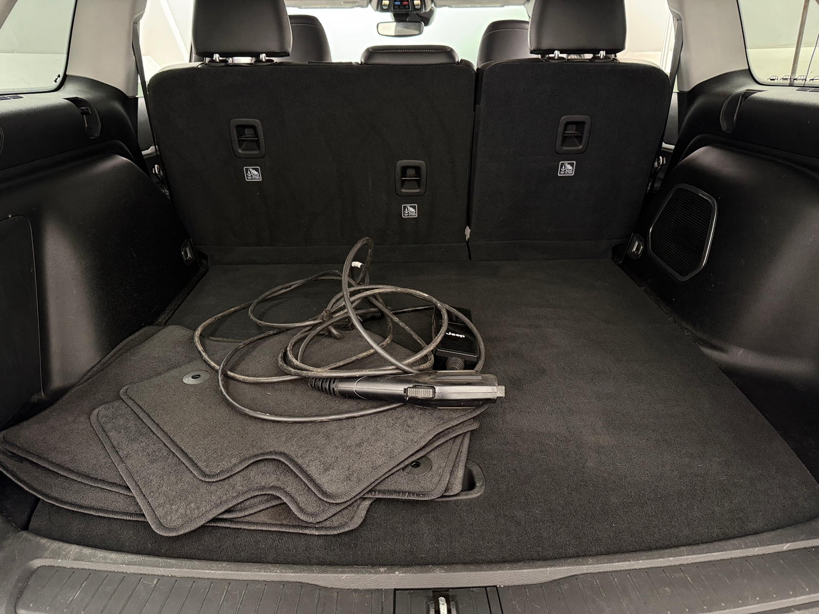 Thumbnail: 2022 Jeep Grand Cherokee - 6