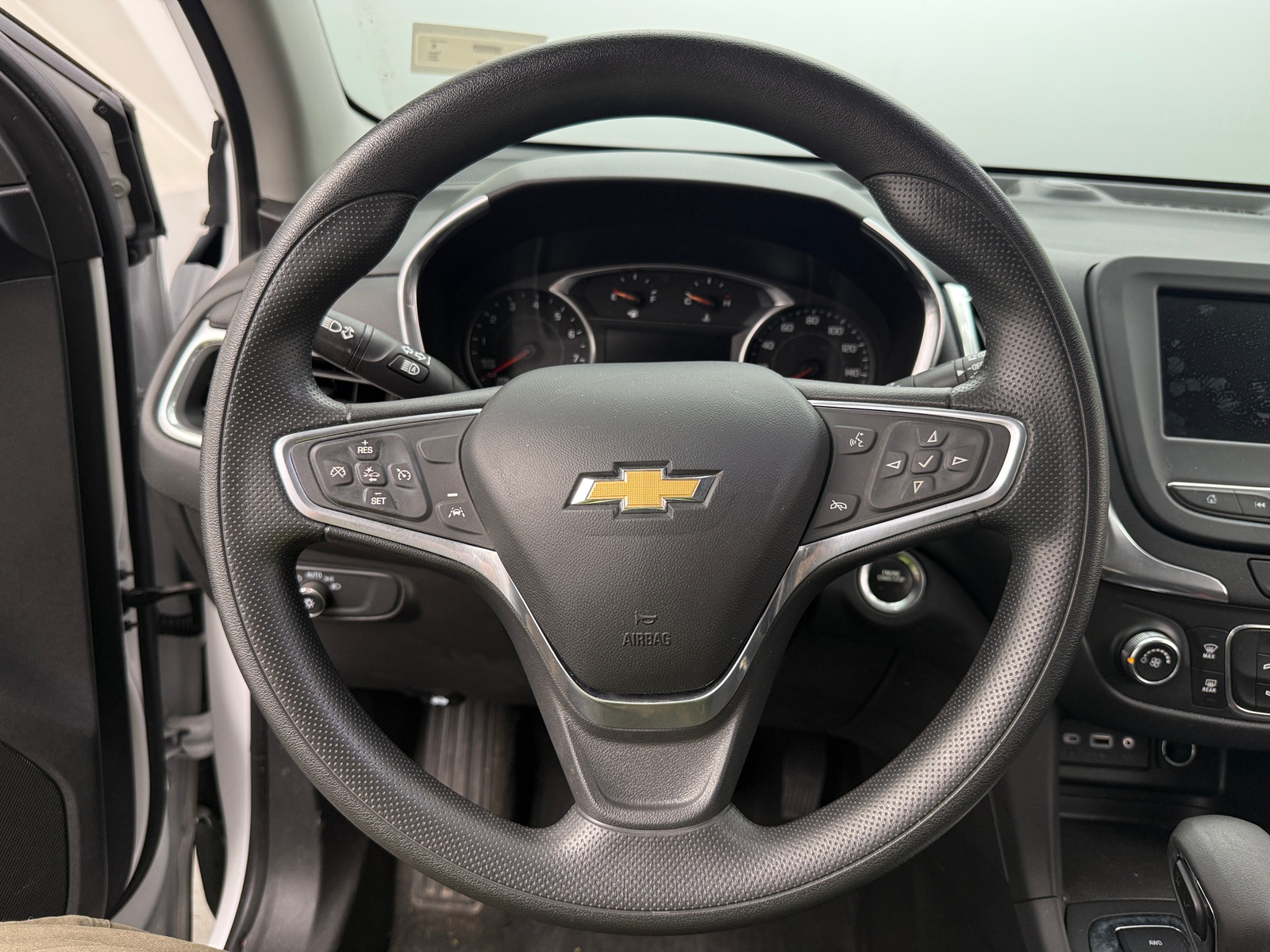 Thumbnail: 2022 Chevrolet Equinox - 5