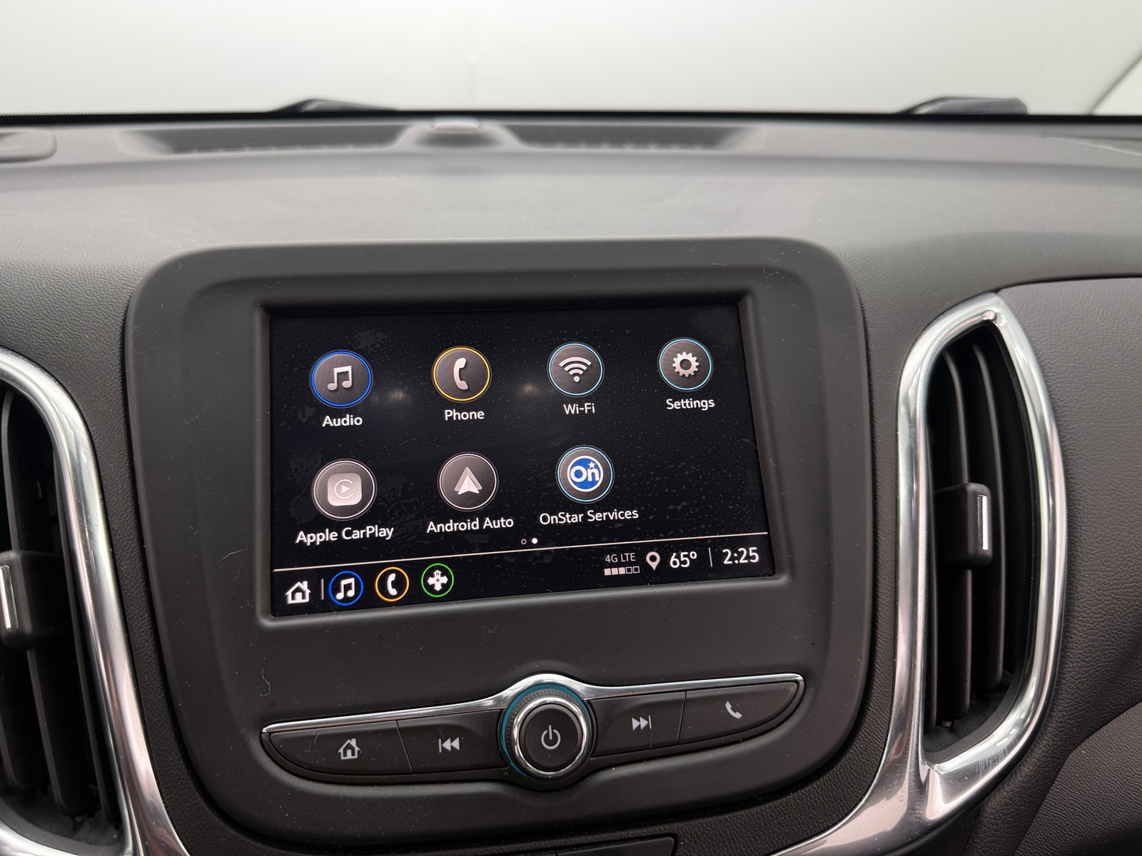 Thumbnail: 2022 Chevrolet Equinox - 4