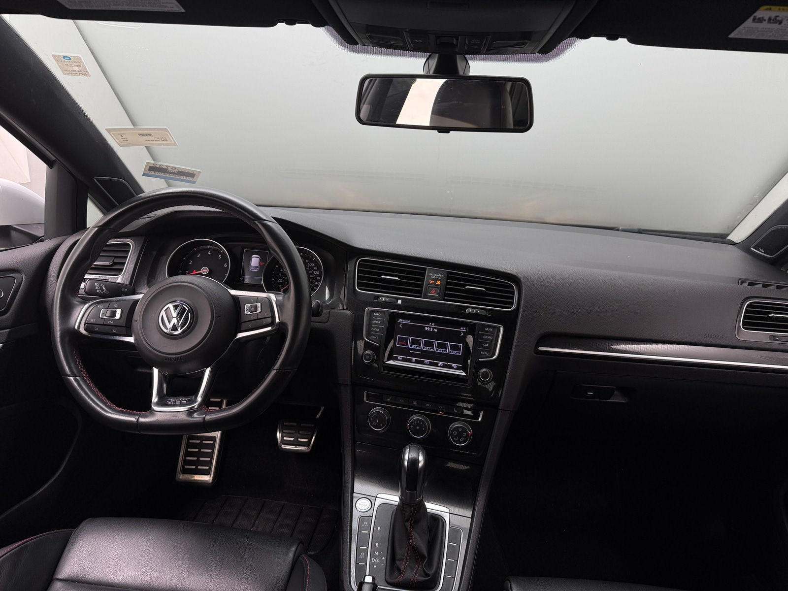 Thumbnail: 2015 Volkswagen Golf - 2