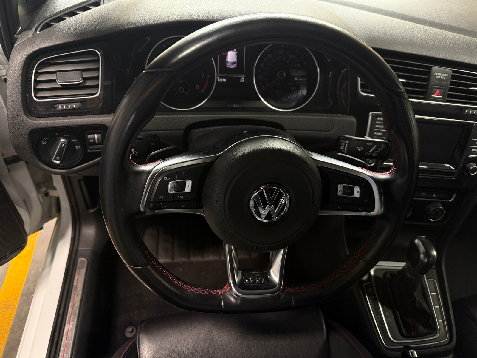 Thumbnail: 2015 Volkswagen Golf - 4