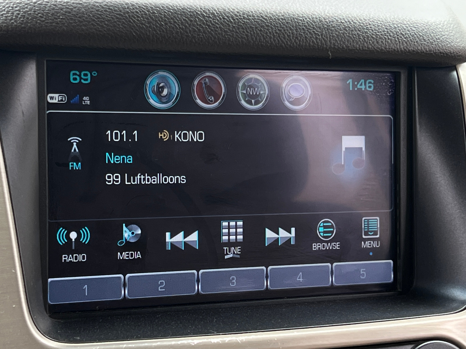 Thumbnail: 2019 GMC Yukon XL - 3