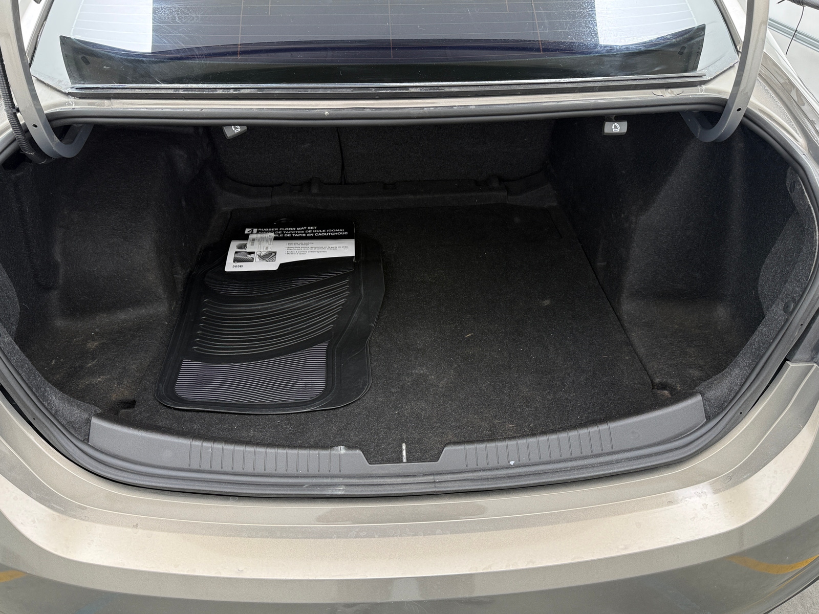 Thumbnail: 2017 Chevrolet Malibu - 7