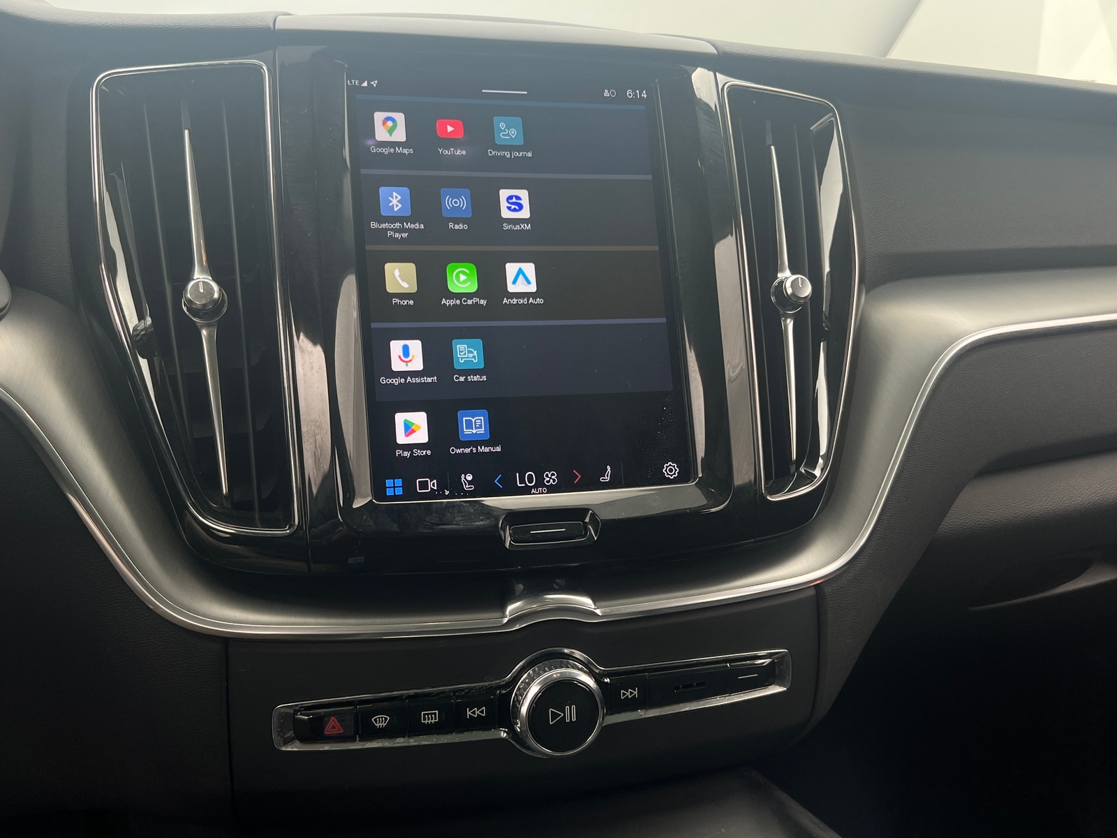 Thumbnail: 2023 Volvo XC60 - 4