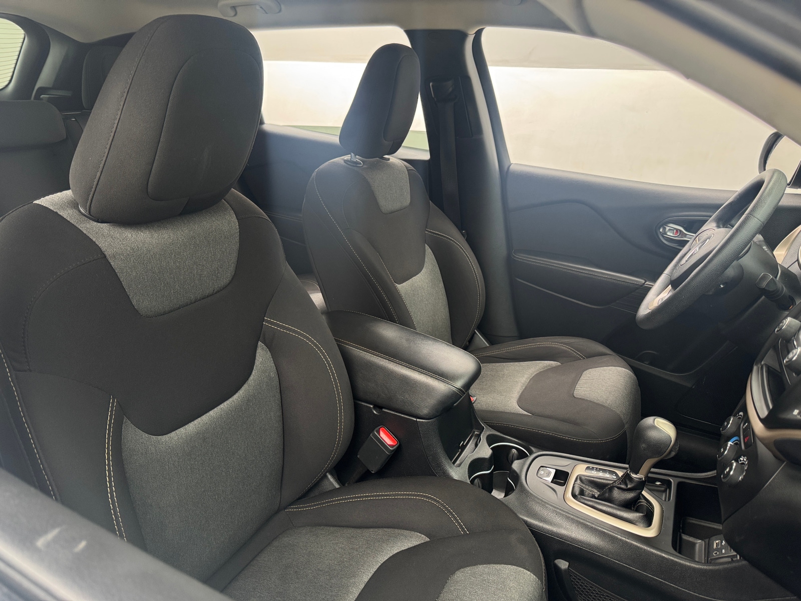 Thumbnail: 2016 Jeep Cherokee - 2