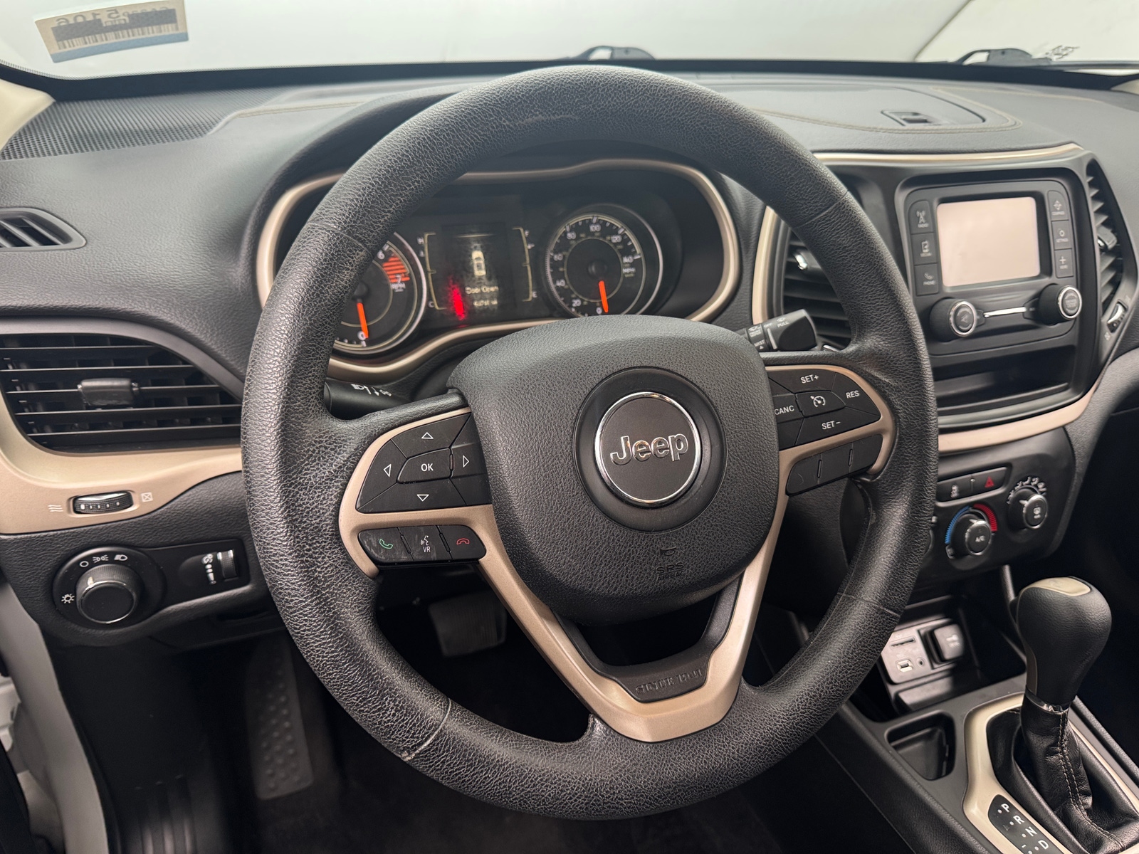 Thumbnail: 2016 Jeep Cherokee - 5