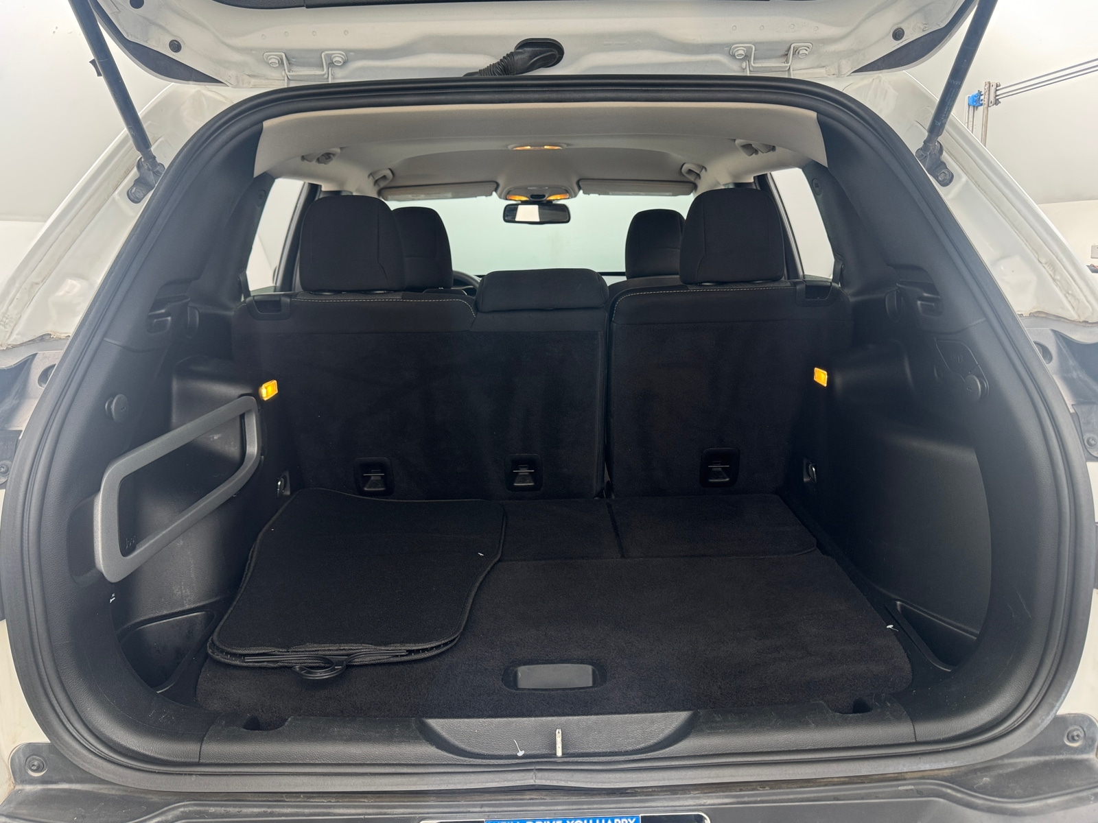 Thumbnail: 2016 Jeep Cherokee - 7