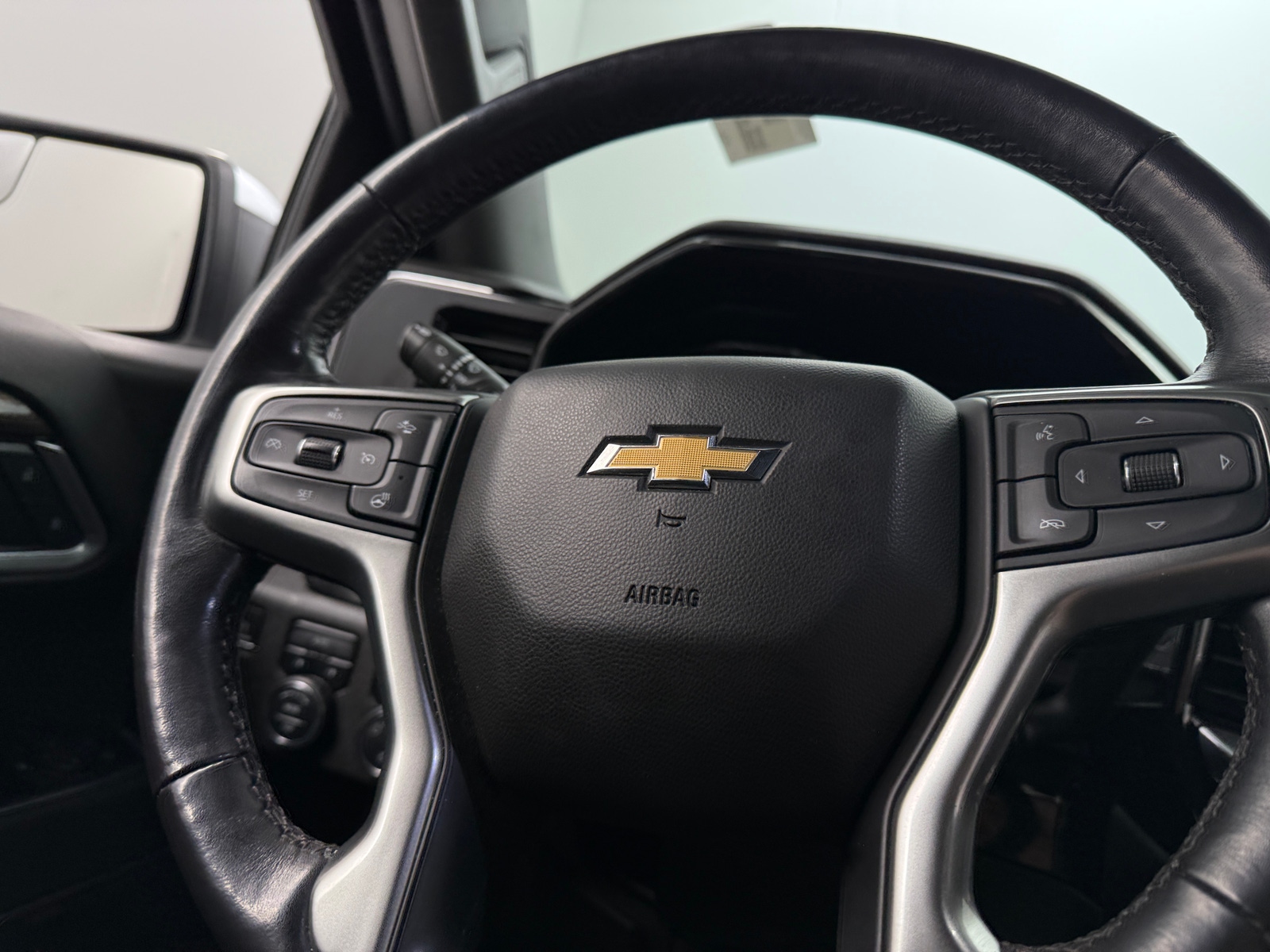 Thumbnail: 2022 Chevrolet Silverado 1500 - 5