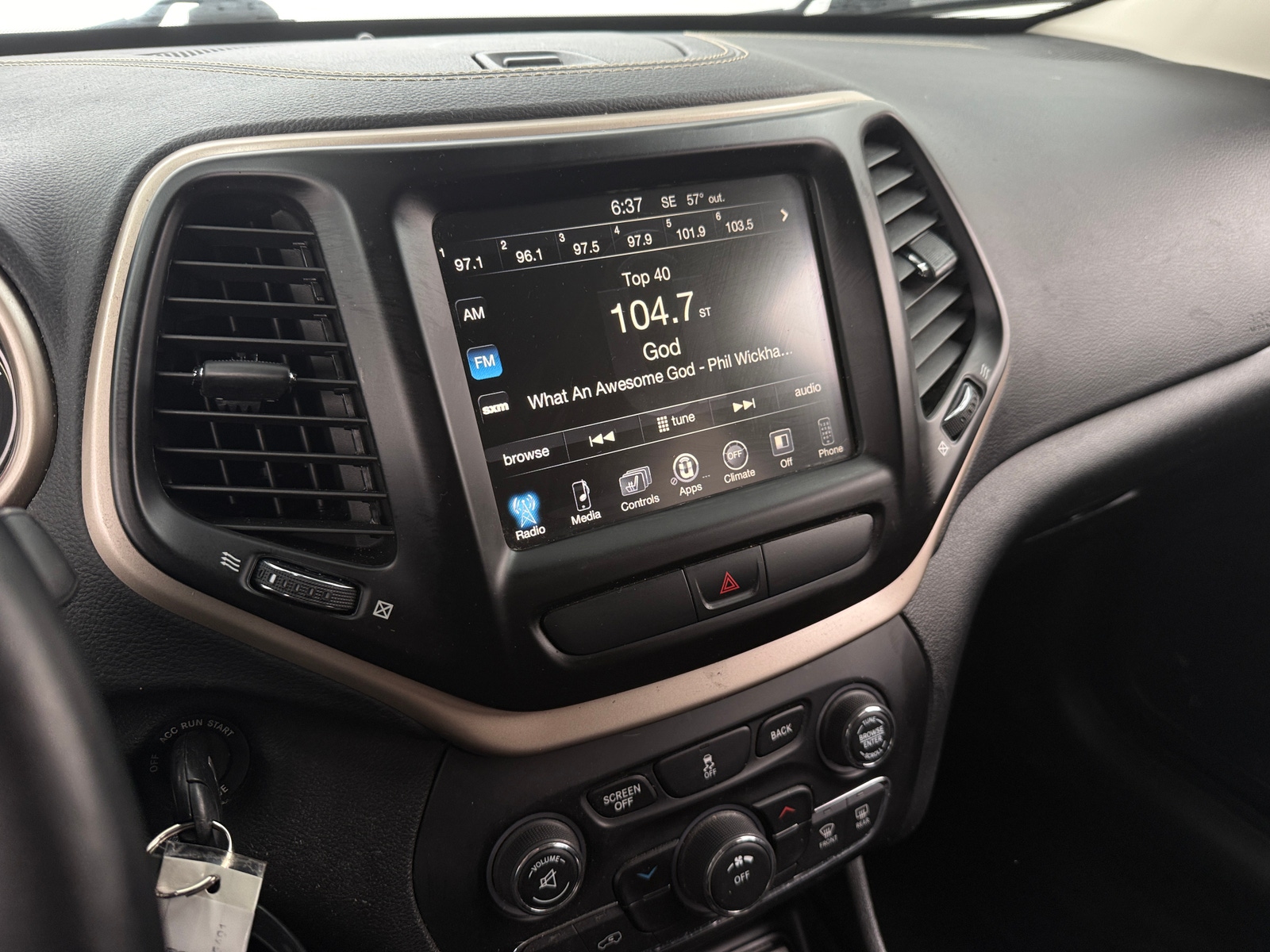 Thumbnail: 2016 Jeep Cherokee - 4