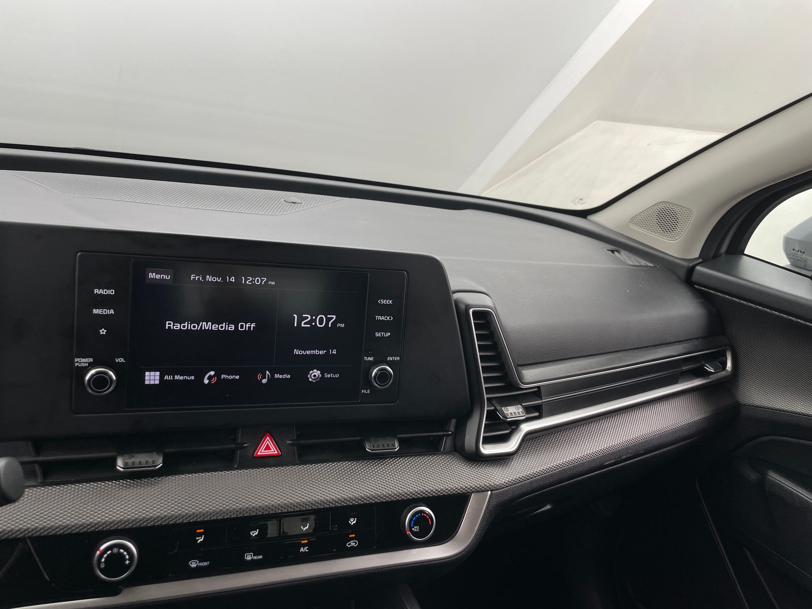 Thumbnail: 2023 Kia Sportage - 4