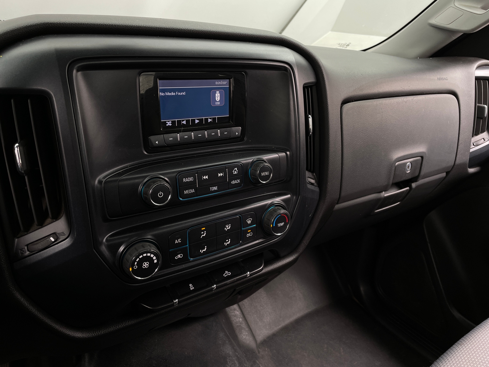 Thumbnail: 2014 Chevrolet Silverado 1500 - 4