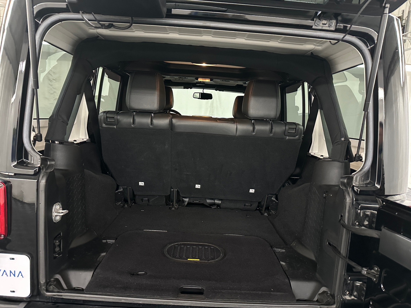 Thumbnail: 2016 Jeep Wrangler - 6