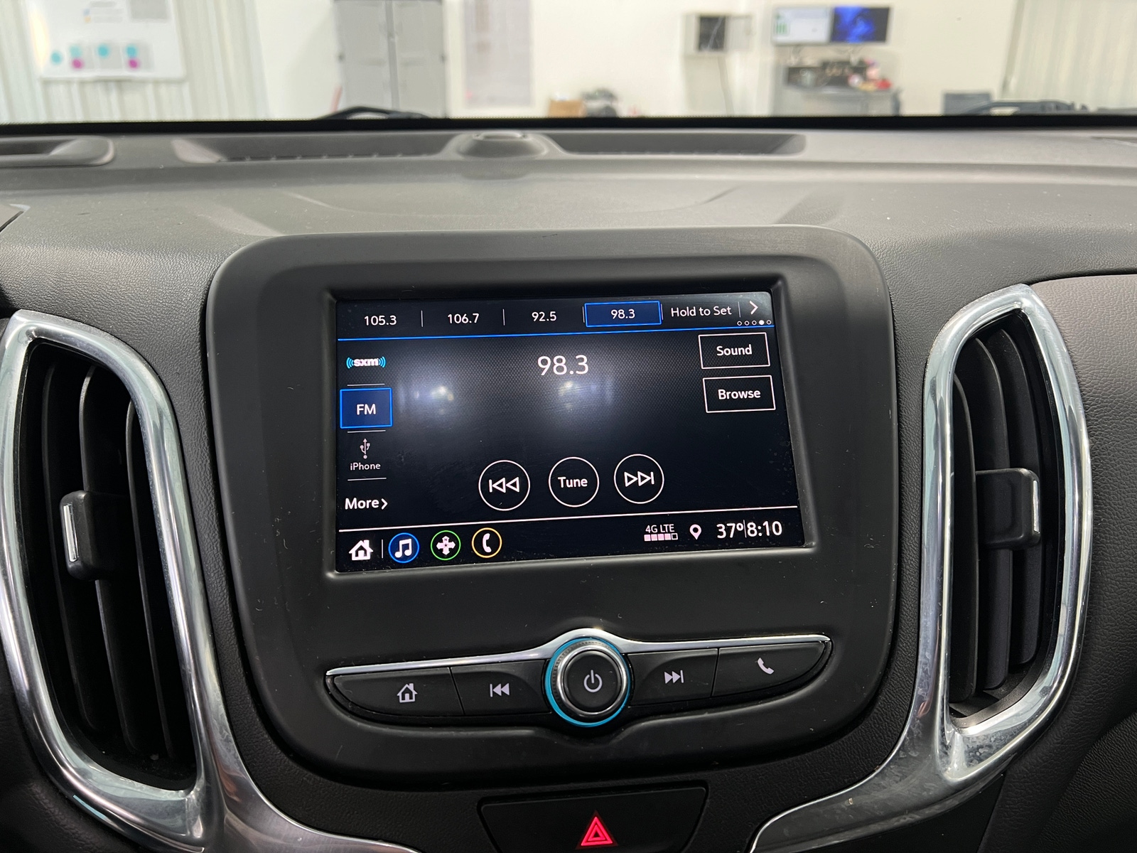 Thumbnail: 2021 Chevrolet Equinox - 4