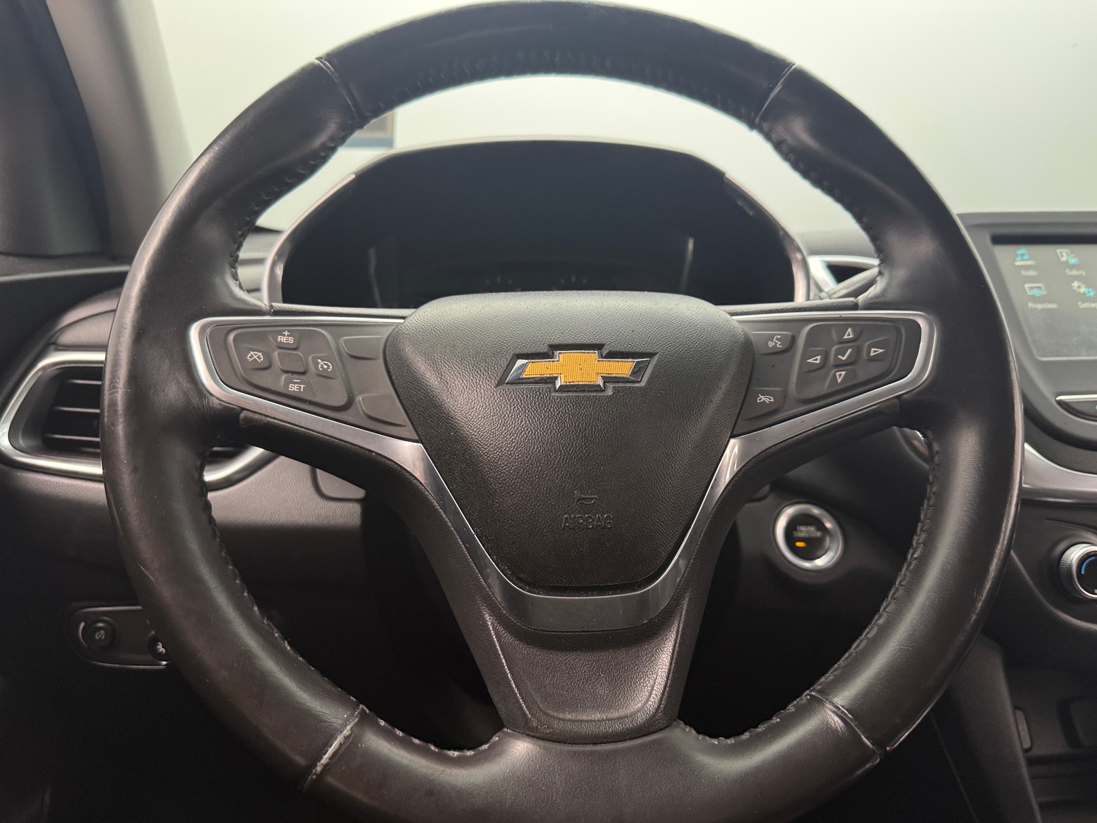 Thumbnail: 2018 Chevrolet Equinox - 5