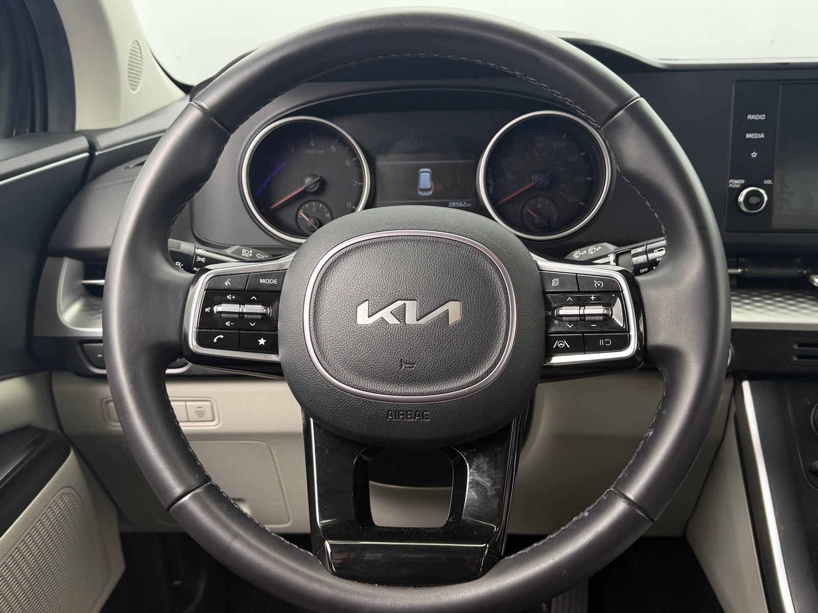 Thumbnail: 2024 Kia Carnival - 4