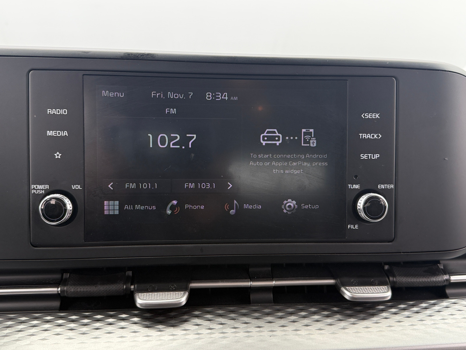 Thumbnail: 2024 Kia Carnival - 3