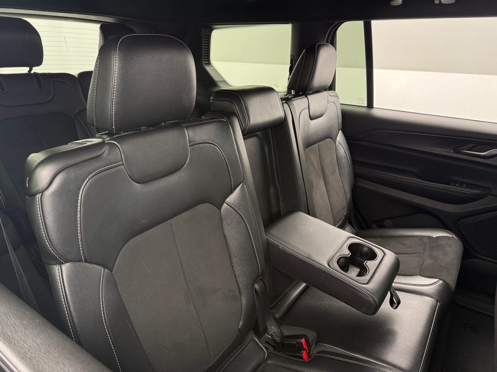 Thumbnail: 2024 Jeep Grand Cherokee L - 5