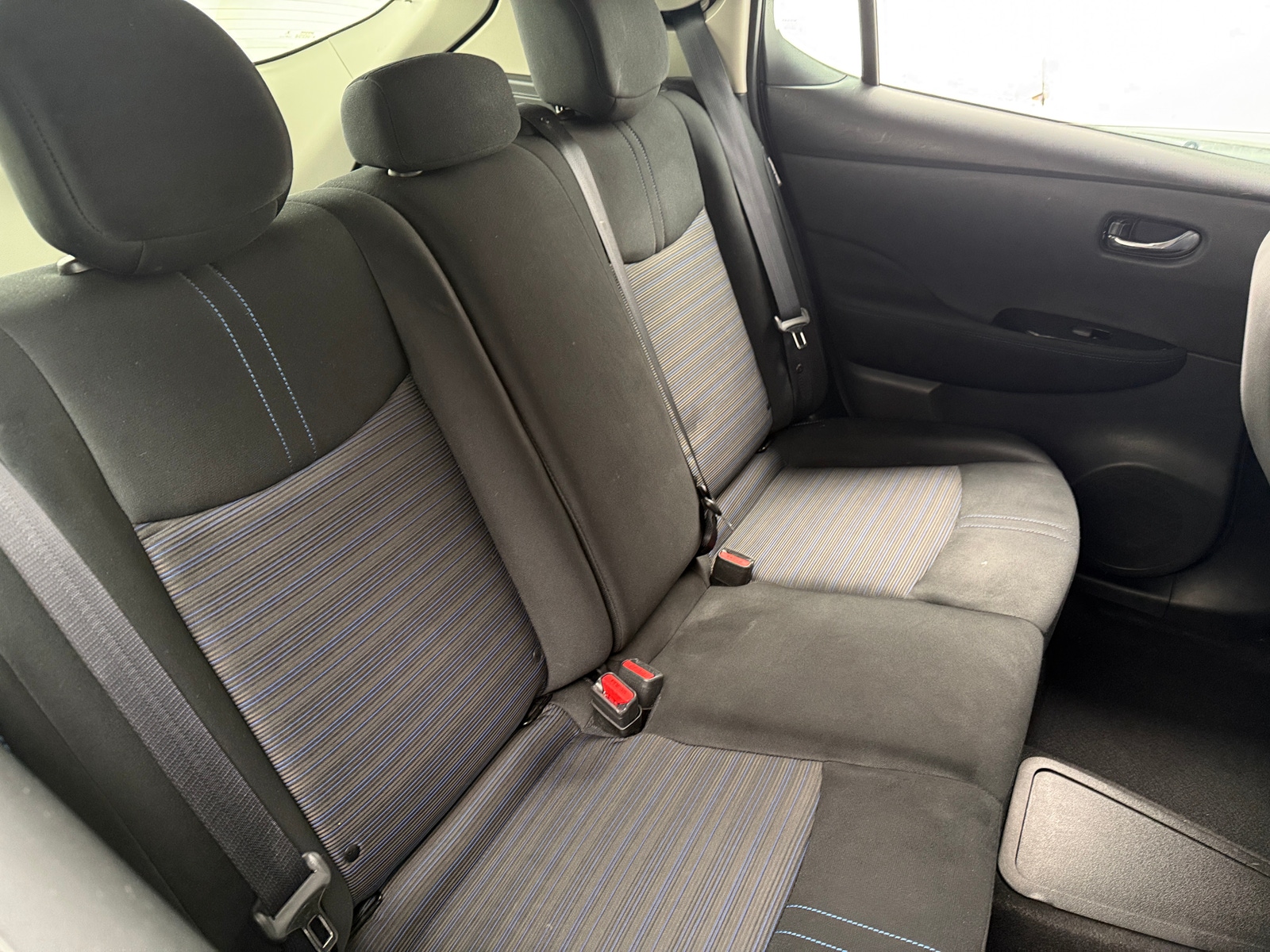 Thumbnail: 2022 Nissan Leaf - 6