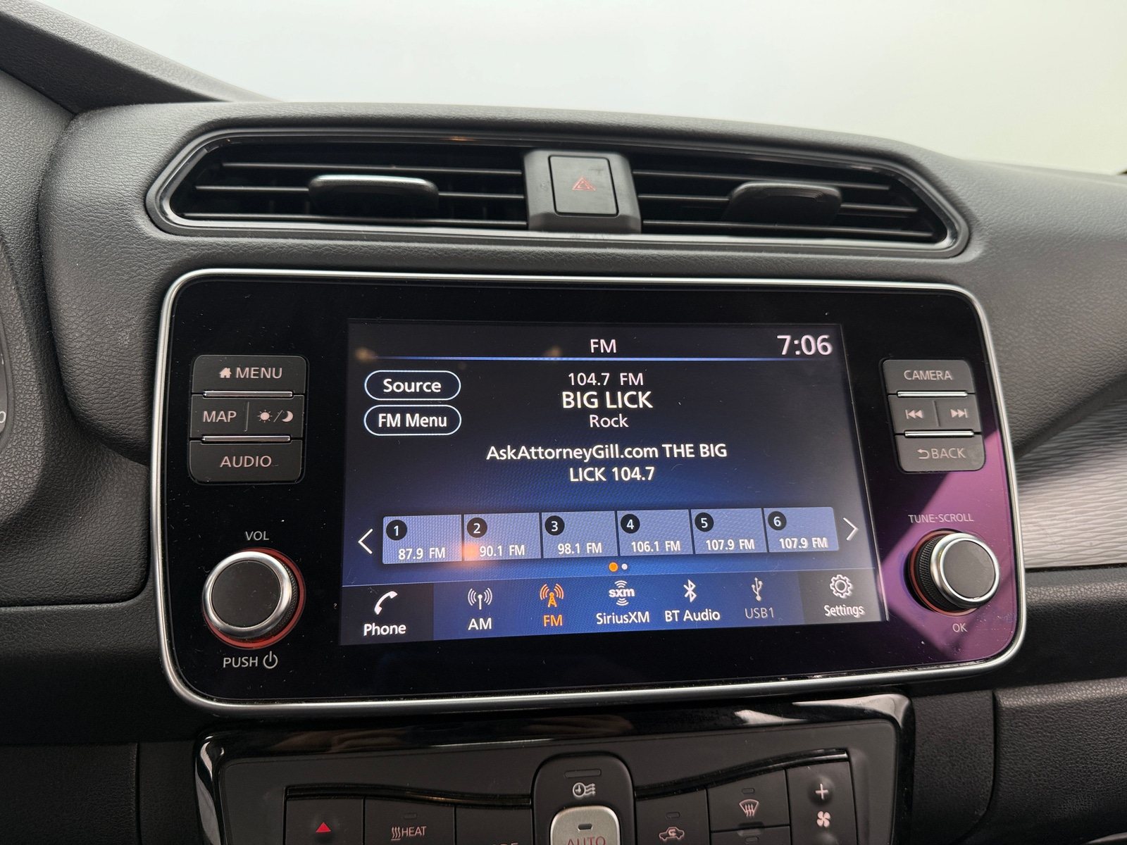 Thumbnail: 2022 Nissan Leaf - 4