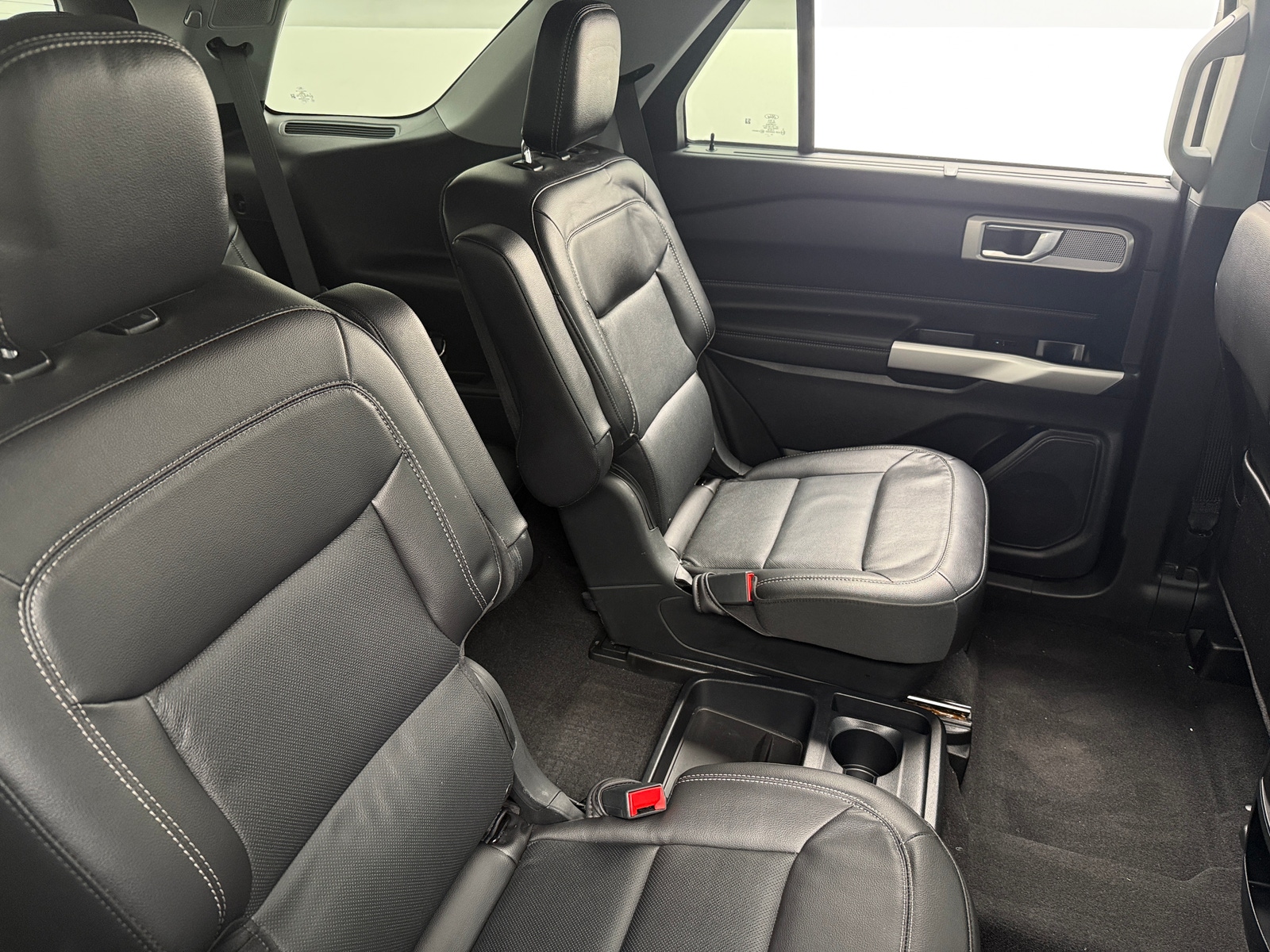 Thumbnail: 2021 Ford Explorer - 5