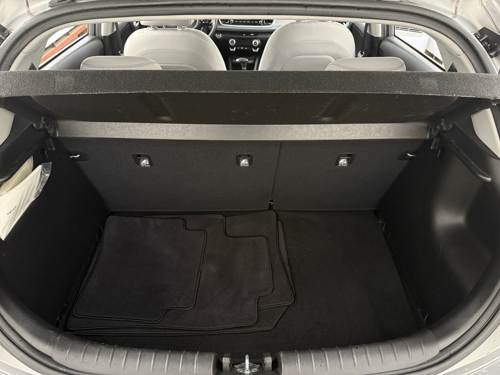 Thumbnail: 2021 Kia Rio - 7