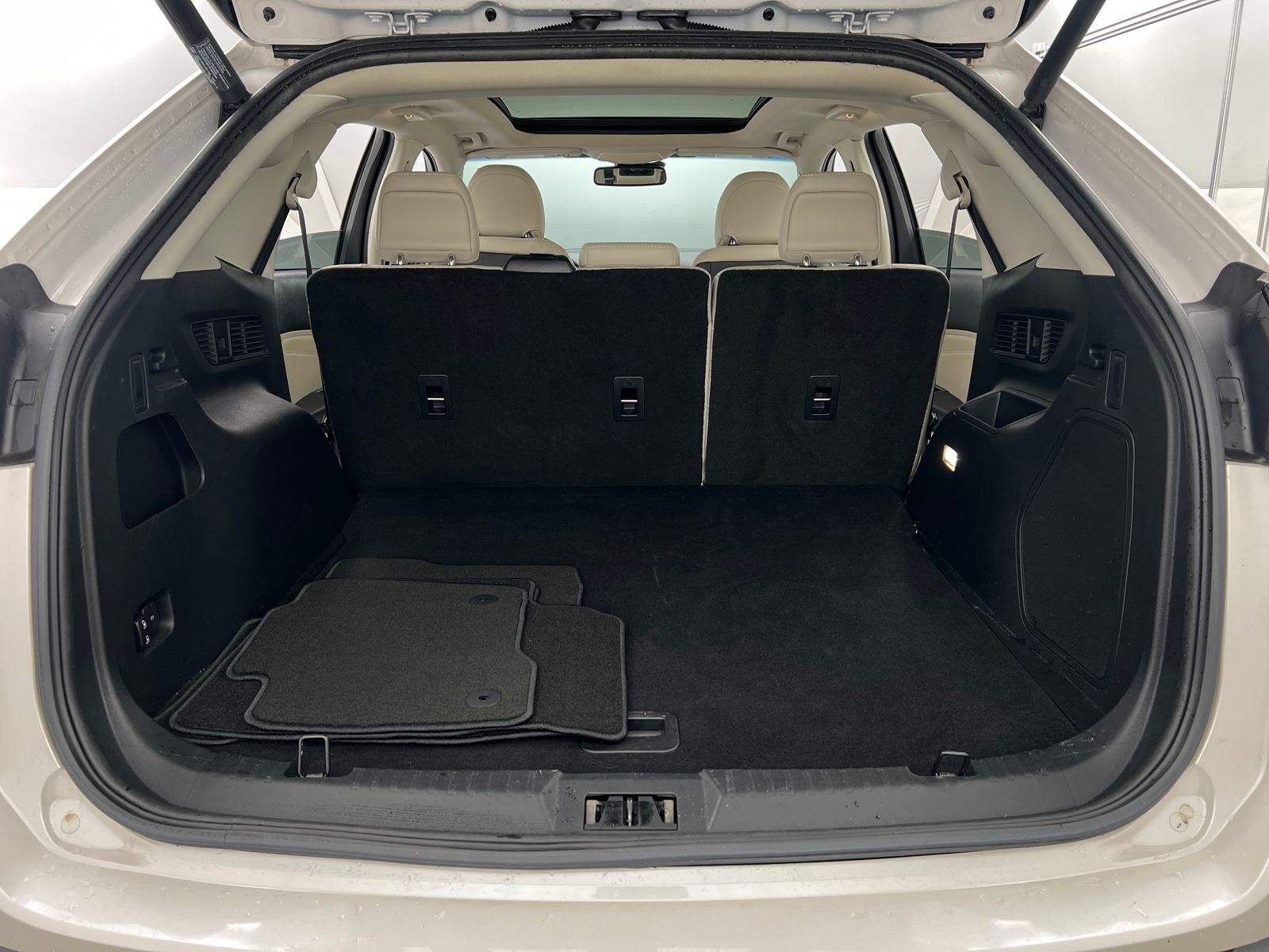 Thumbnail: 2018 Ford Edge - 6