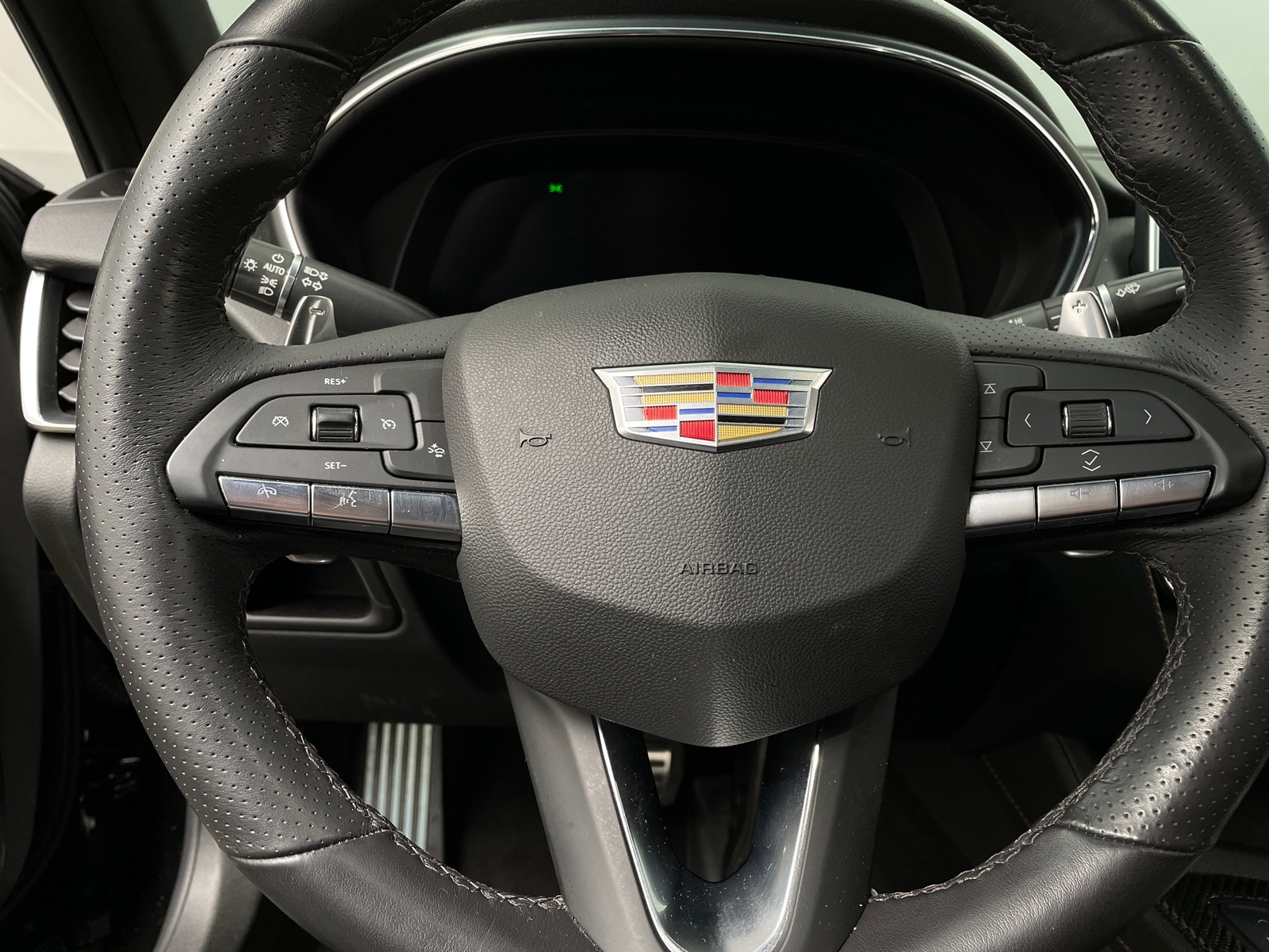 Thumbnail: 2022 Cadillac CT5 - 4