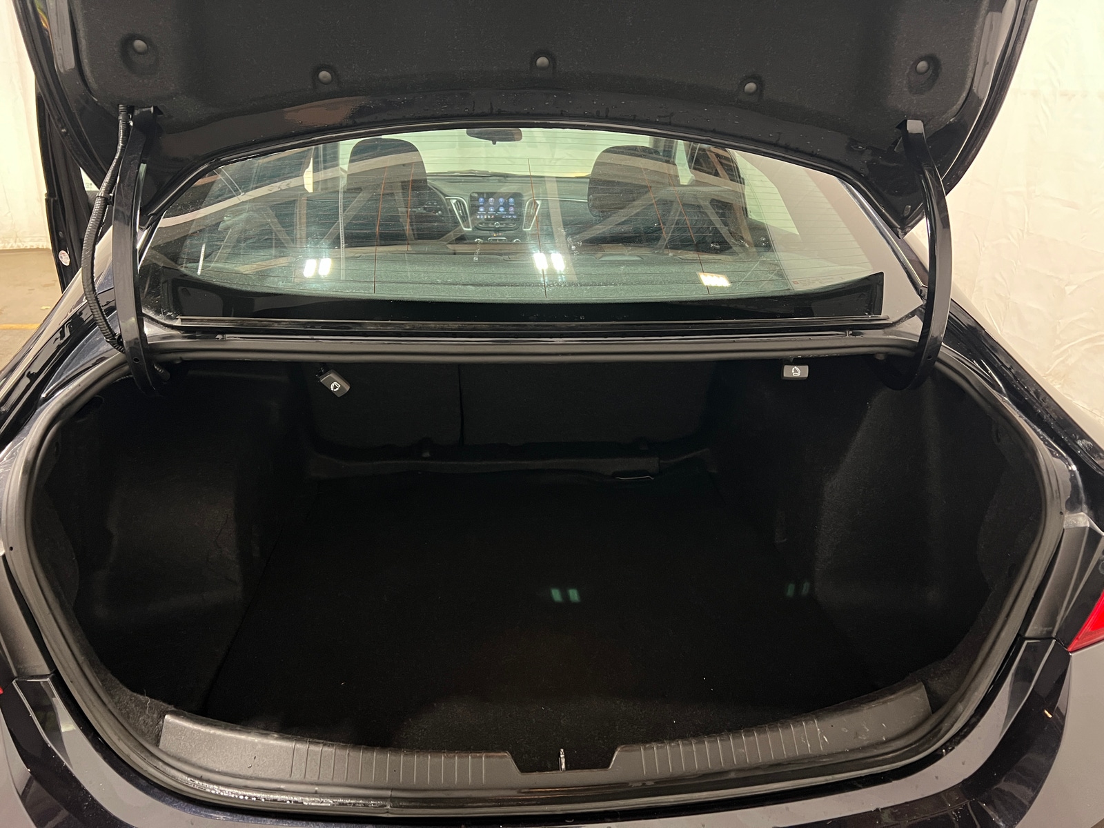 Thumbnail: 2023 Chevrolet Malibu - 7