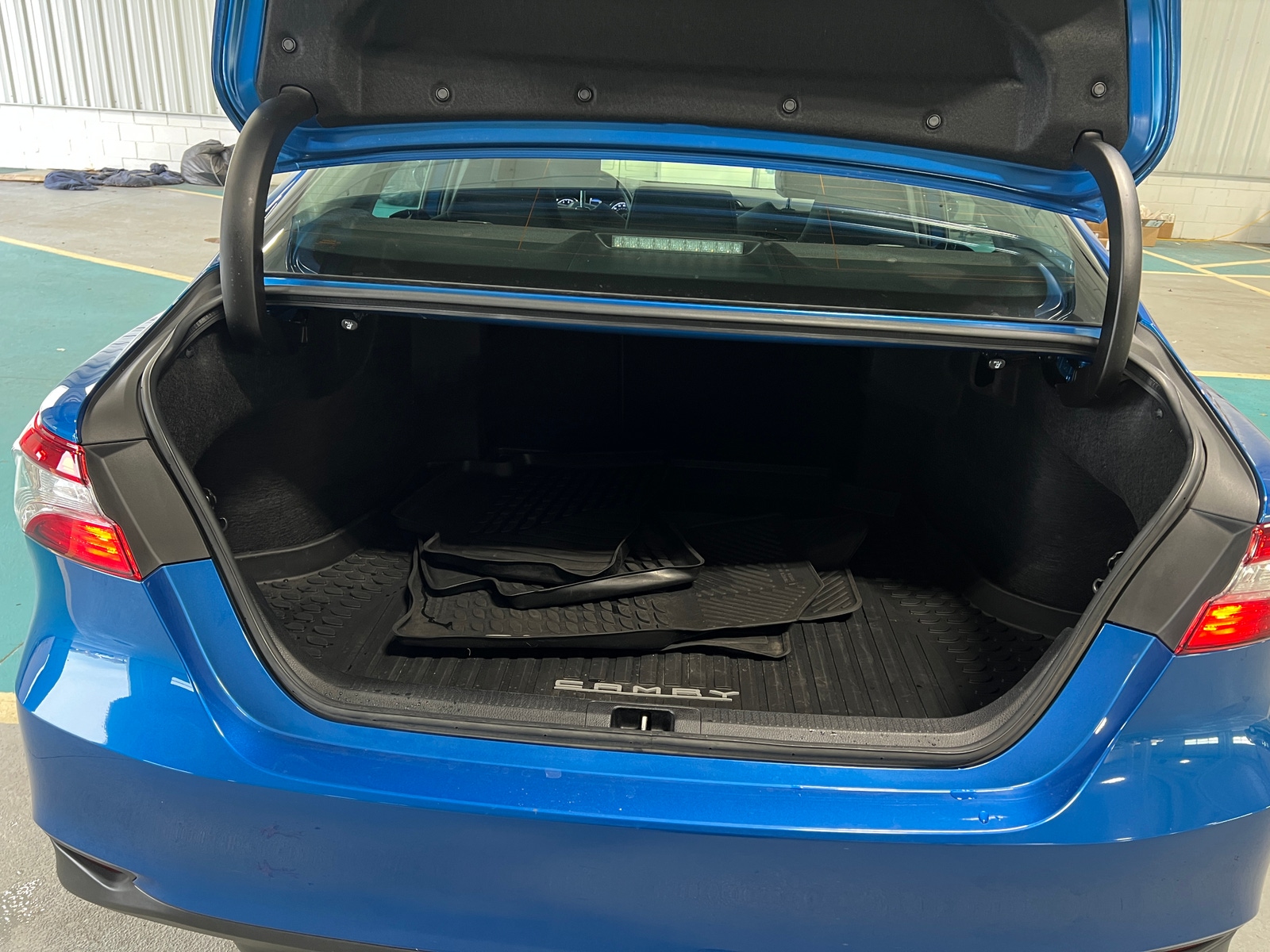 Thumbnail: 2019 Toyota Camry - 7