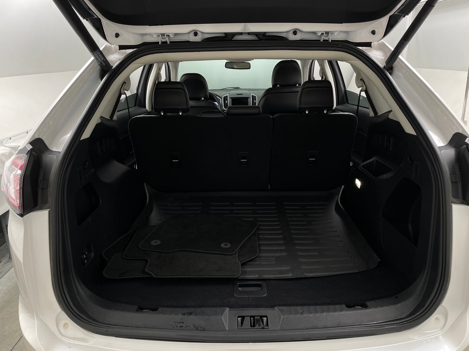 Thumbnail: 2017 Ford Edge - 6