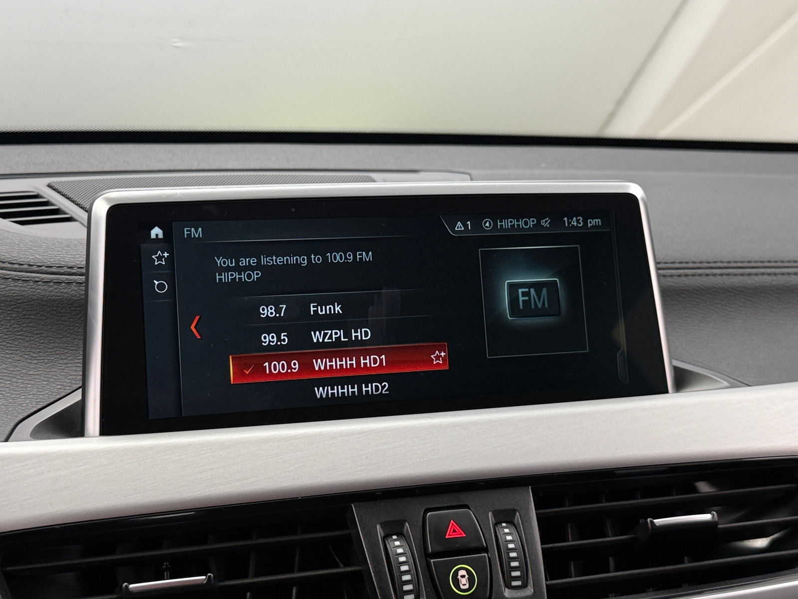 Thumbnail: 2022 BMW X1 - 3